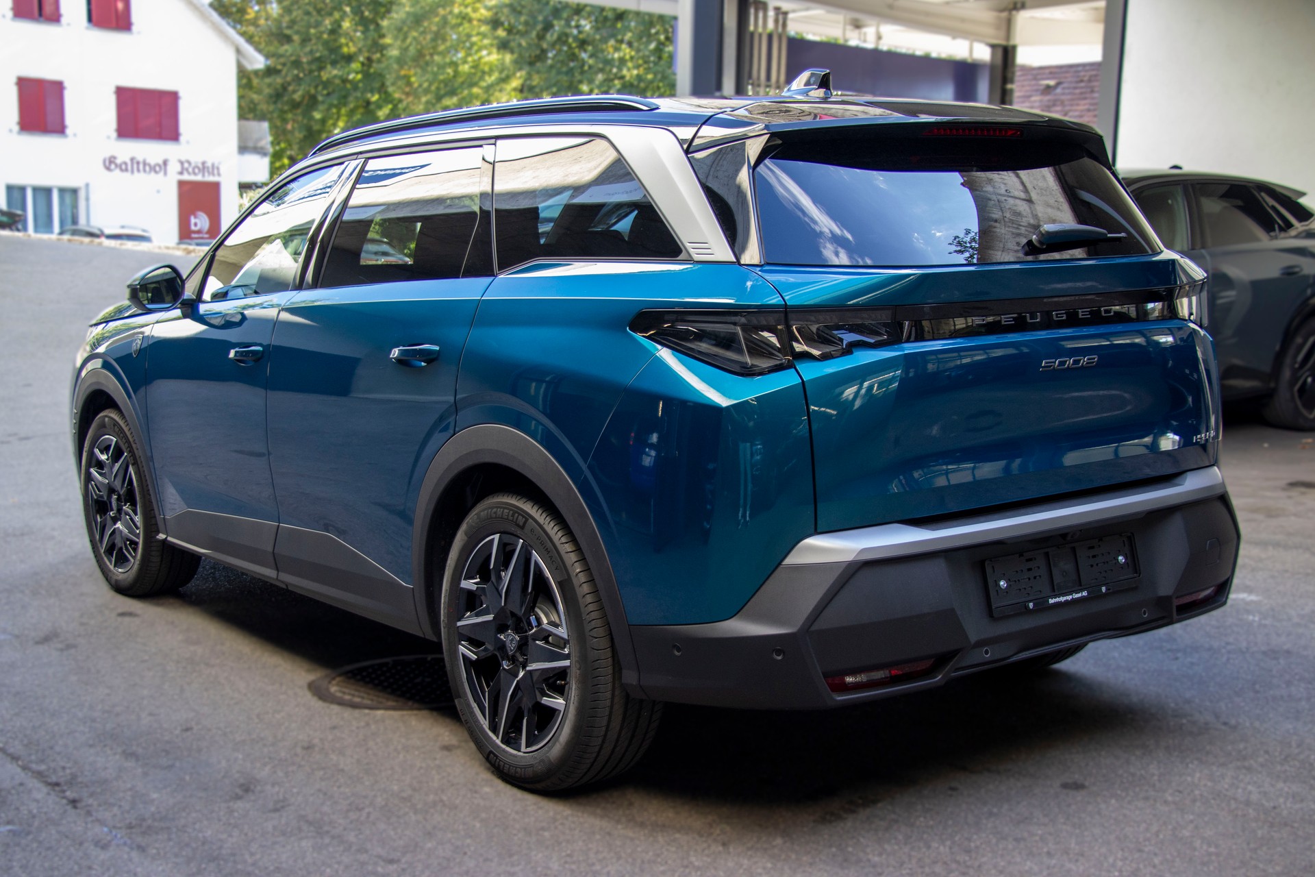 PEUGEOT 5008 145 Hybrid e-DCS6 GT-showroom-element-2