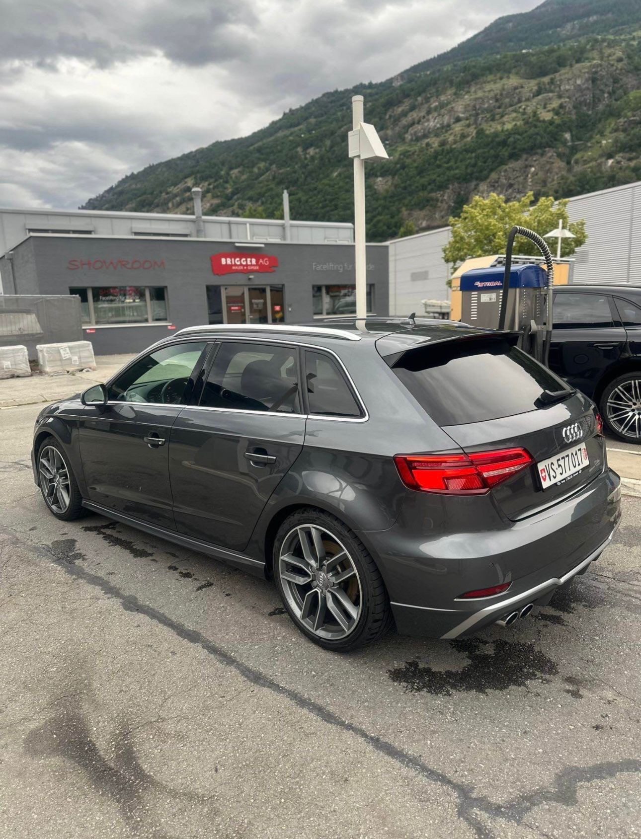 AUDI 2.0 T FSI quattro S-Tronic-image-2