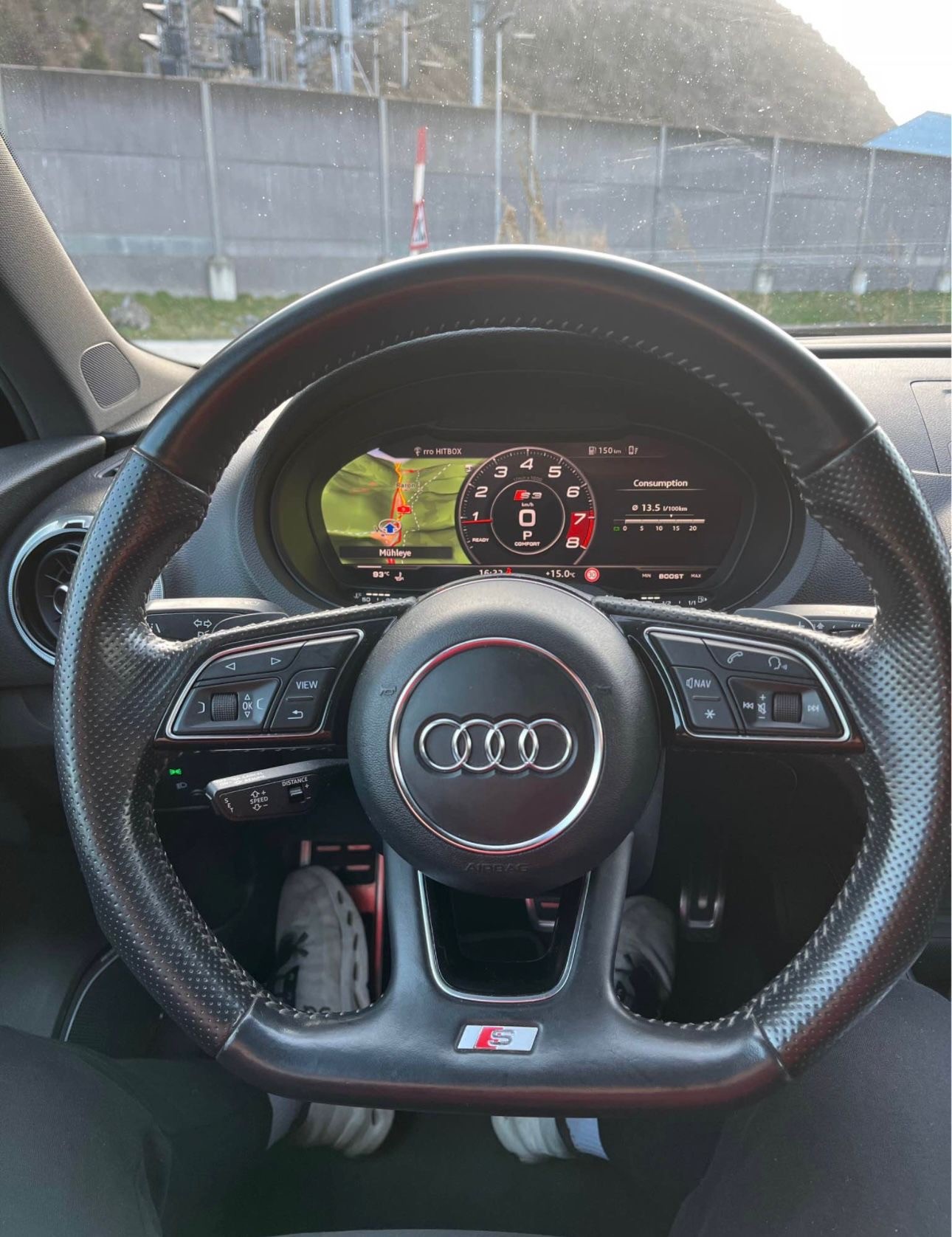 AUDI 2.0 T FSI quattro S-Tronic-image-5