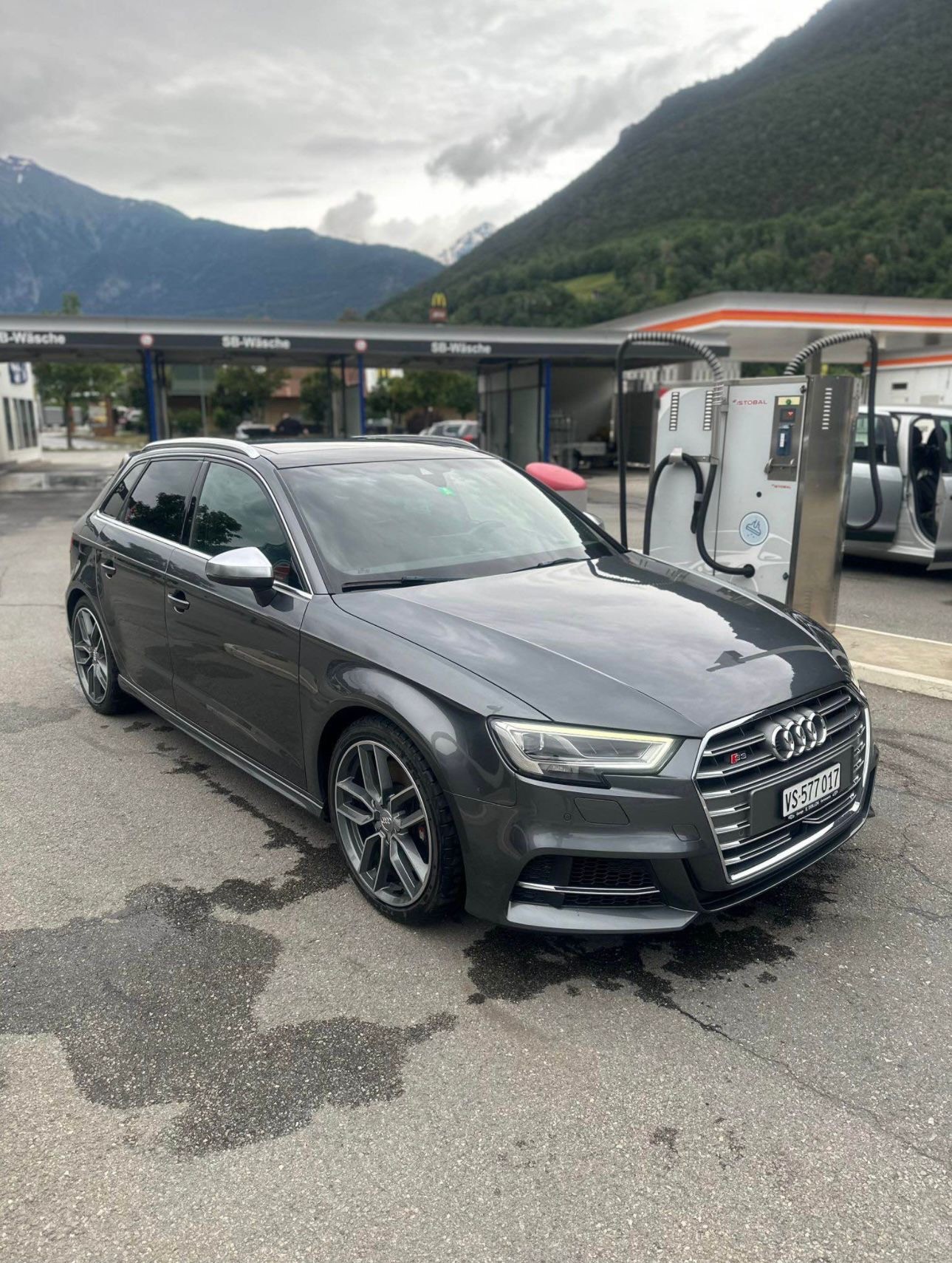 AUDI 2.0 T FSI quattro S-Tronic-image-4