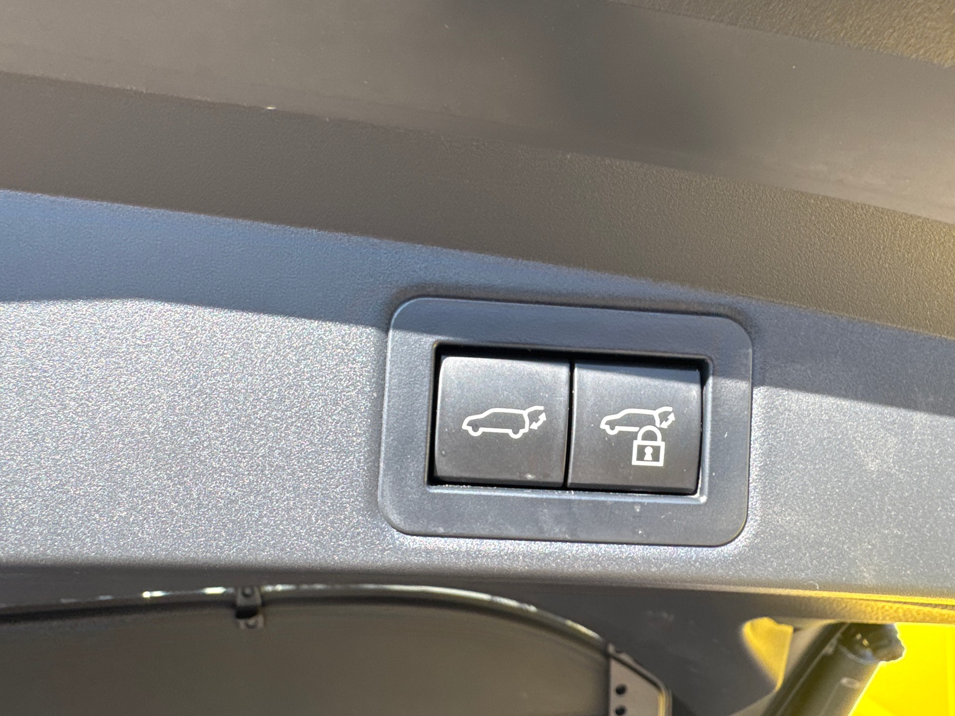 TOYOTA Corolla Touring Sports 2.0 HSD Trend e-CVT-image-7