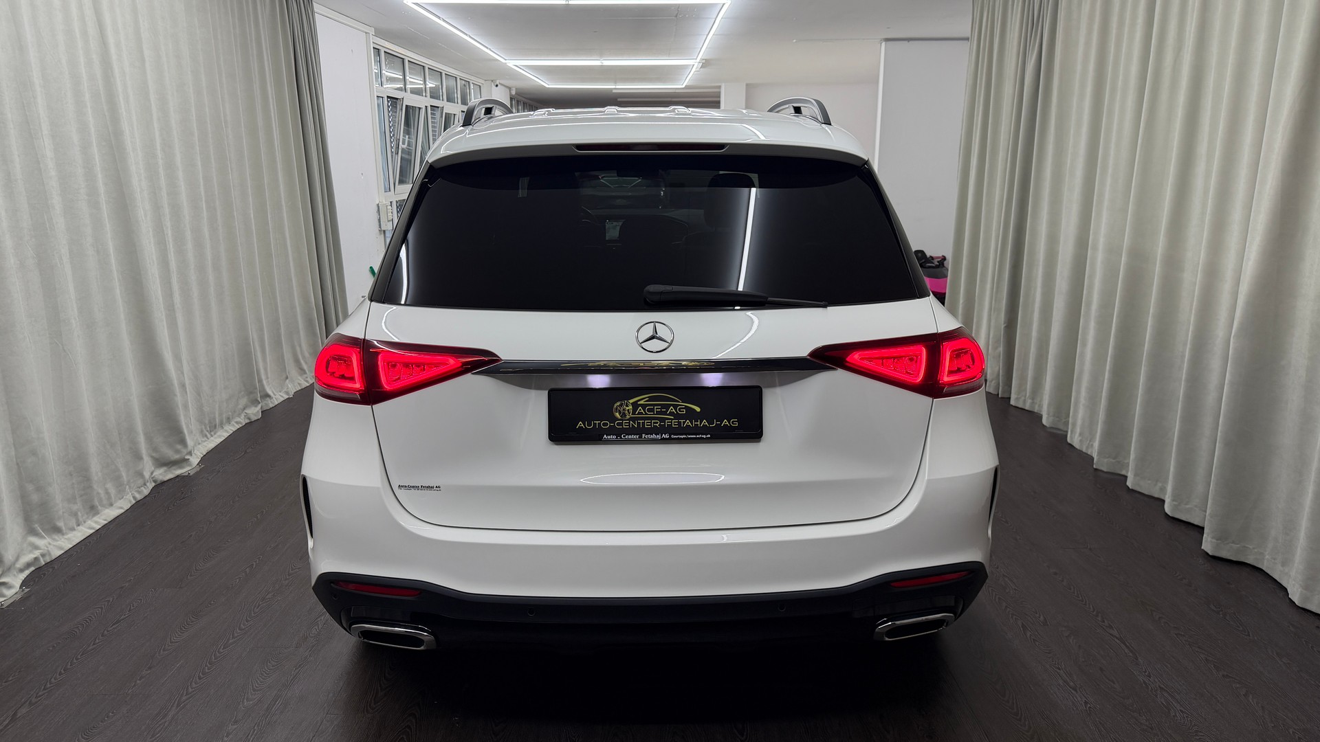 MERCEDES-BENZ GLE 300 d 4Matic AMG Line 9G-Tronic-image-4