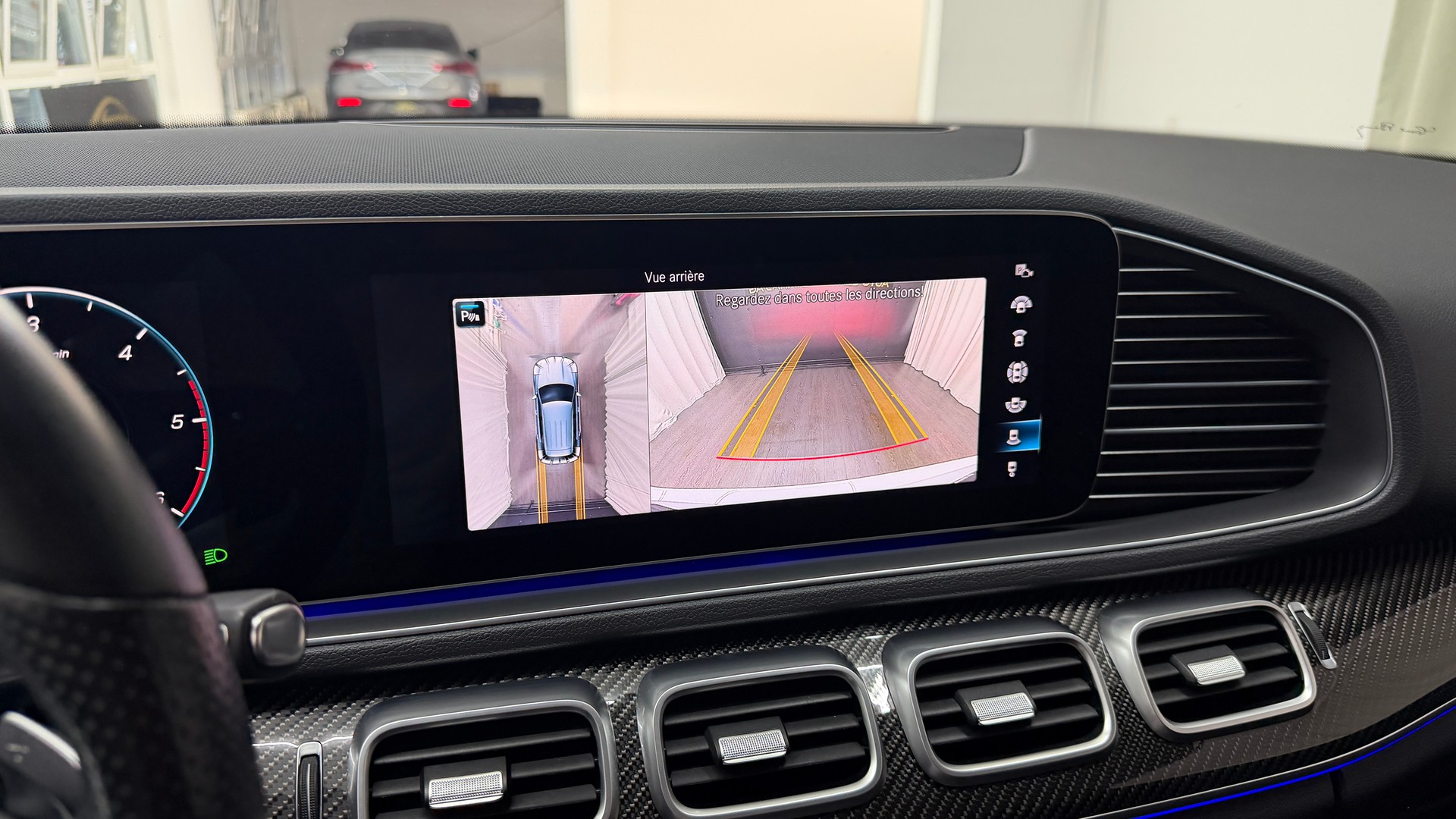 MERCEDES-BENZ GLE 300 d 4Matic AMG Line 9G-Tronic-image-11