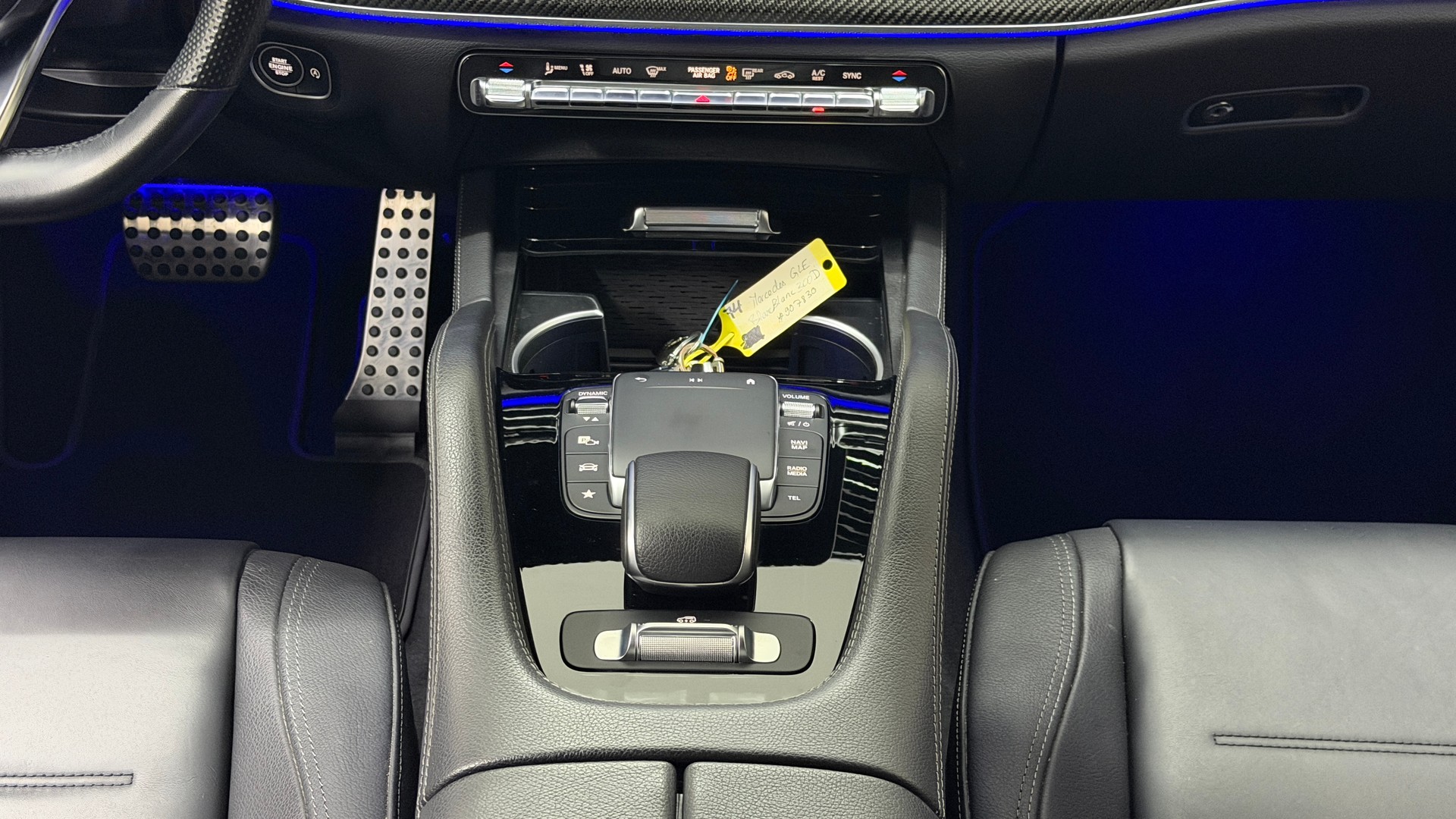 MERCEDES-BENZ GLE 300 d 4Matic AMG Line 9G-Tronic-image-13
