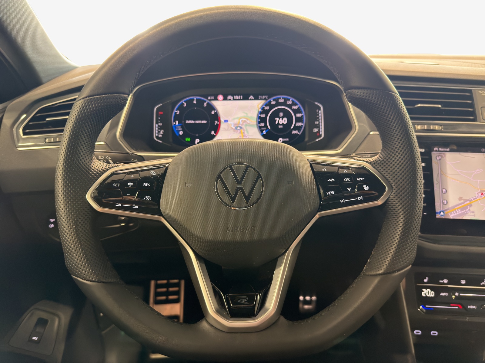 VW Tiguan 2.0TSI R-Line 4Motion DSG-image-9