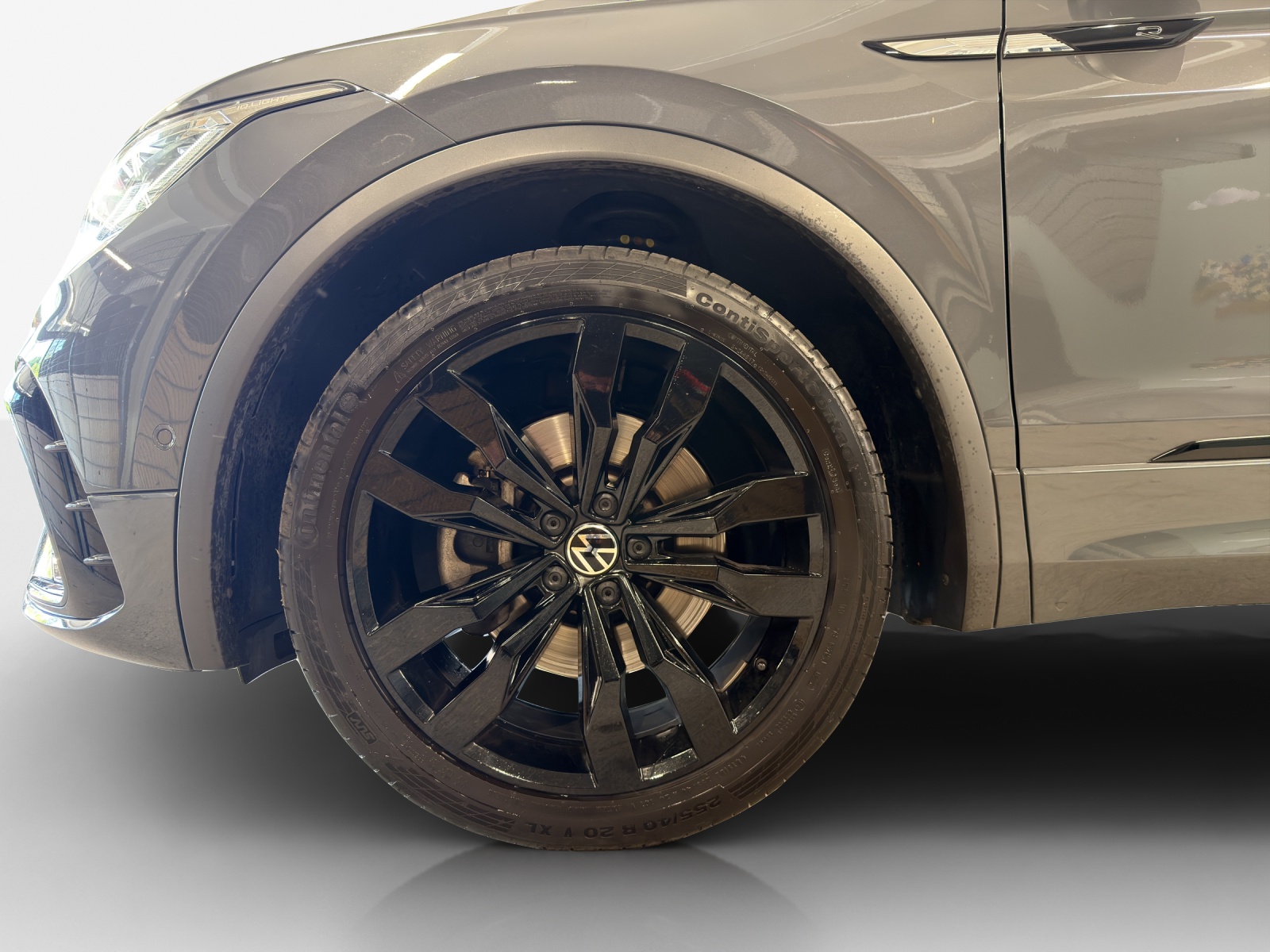 VW Tiguan 2.0TSI R-Line 4Motion DSG-image-15