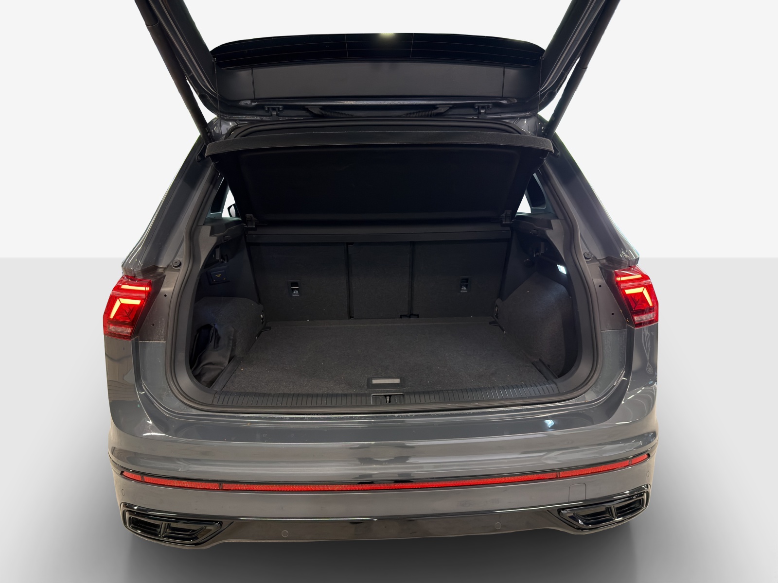 VW Tiguan 2.0TSI R-Line 4Motion DSG-image-12