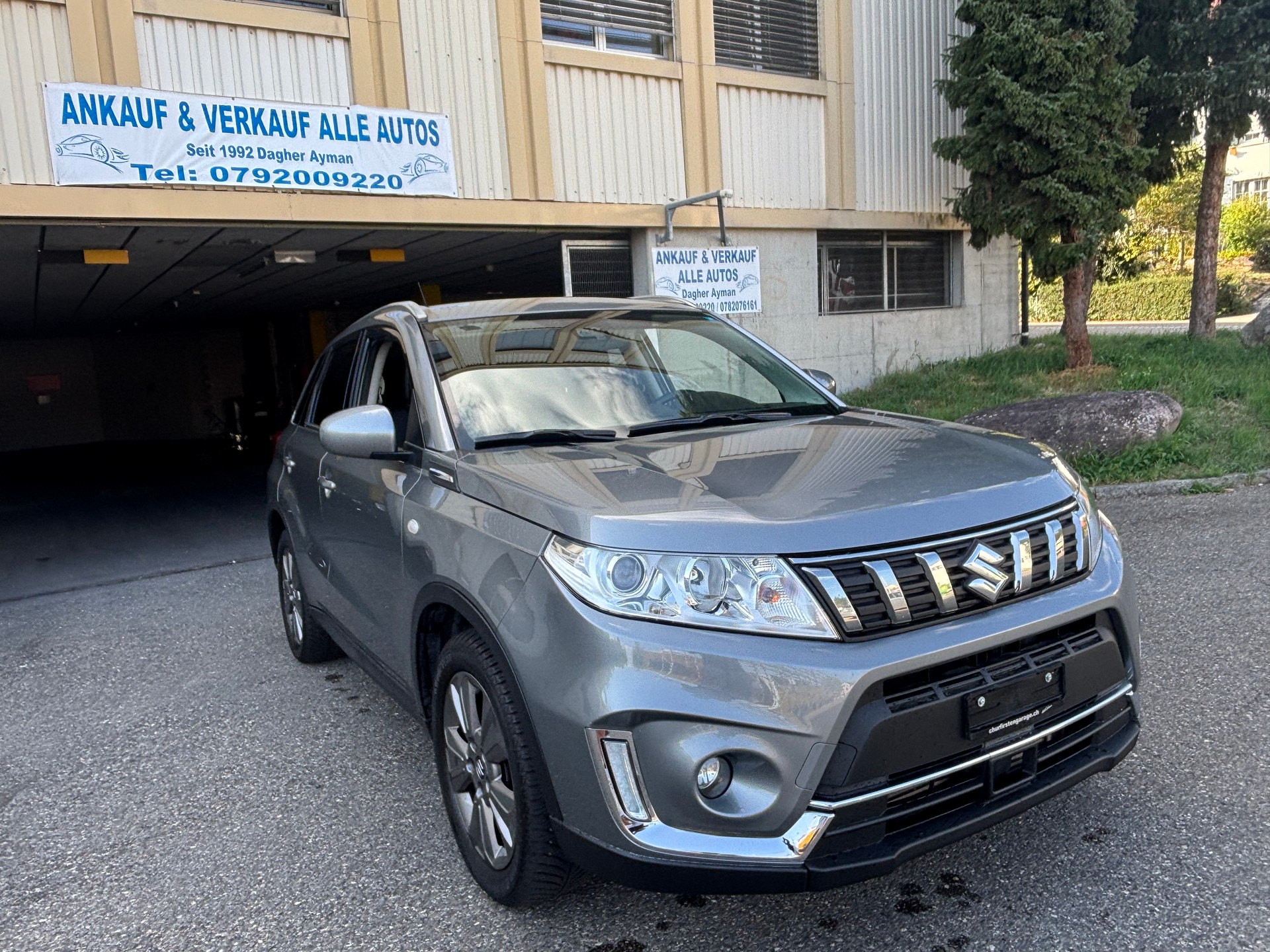 SUZUKI Vitara 1.4 Boosterjet Compact + Automatic-image-3