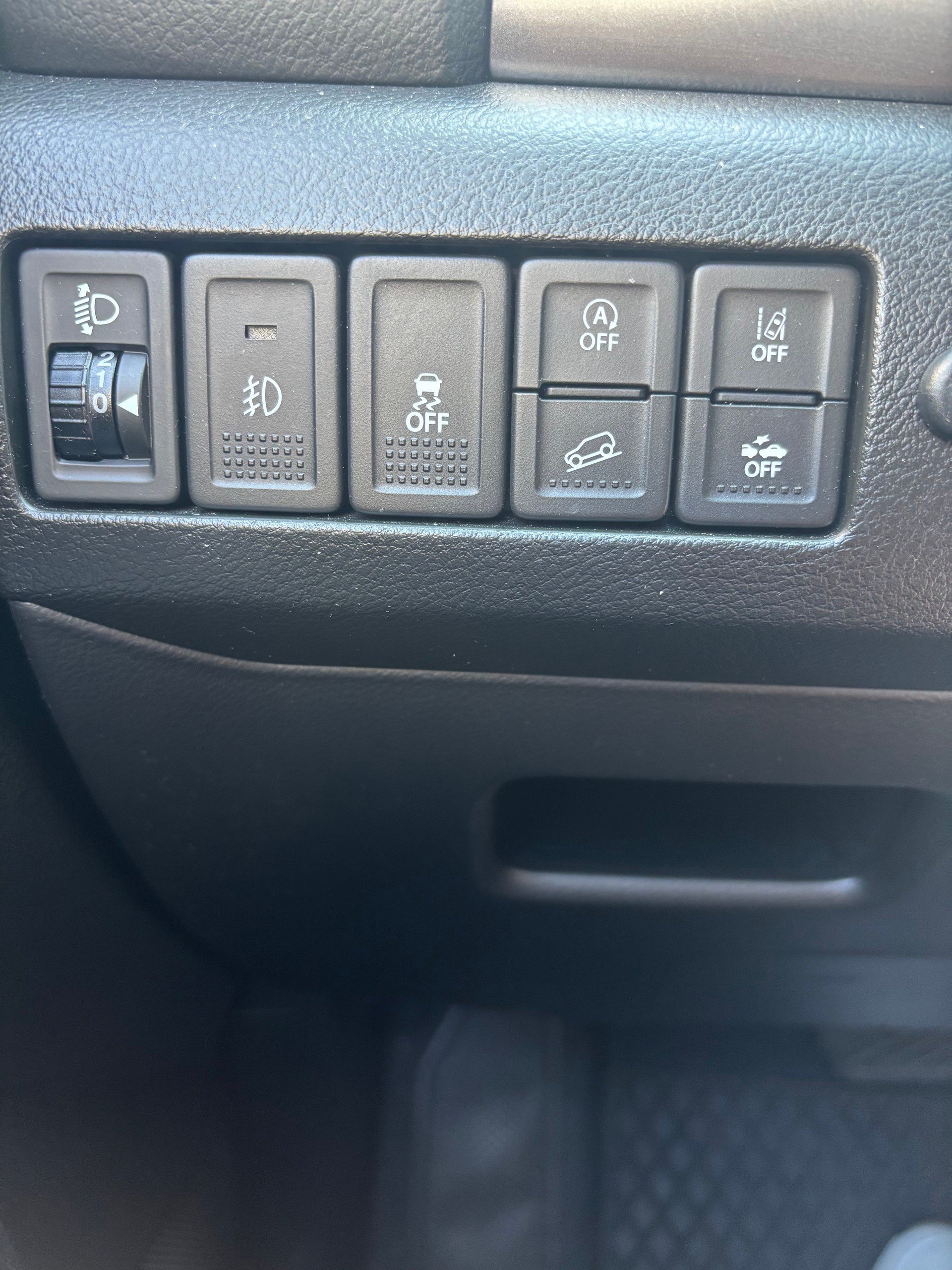SUZUKI Vitara 1.4 Boosterjet Compact + Automatic-image-10