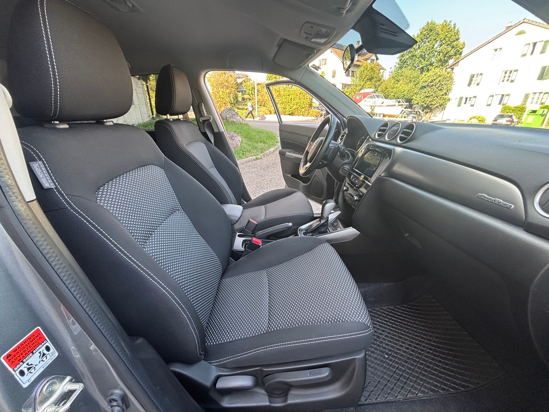 SUZUKI Vitara 1.4 Boosterjet Compact + Automatic-image-12