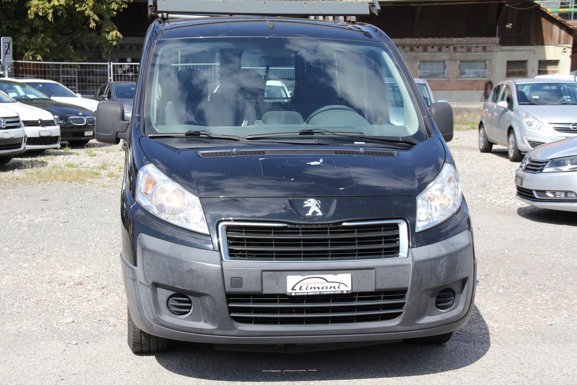 PEUGEOT Expert 2.0 HDi 229 L2H1-image-2