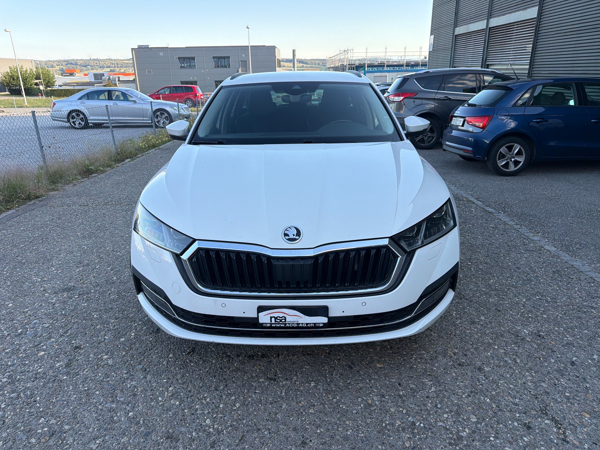 SKODA Octavia Combi 2.0 TDI DSG Style * Teil-Leder * Gr. Navi * LED * Klima-auto * PDC V&H * Tempomat * Frisch Ab MFK-image-10