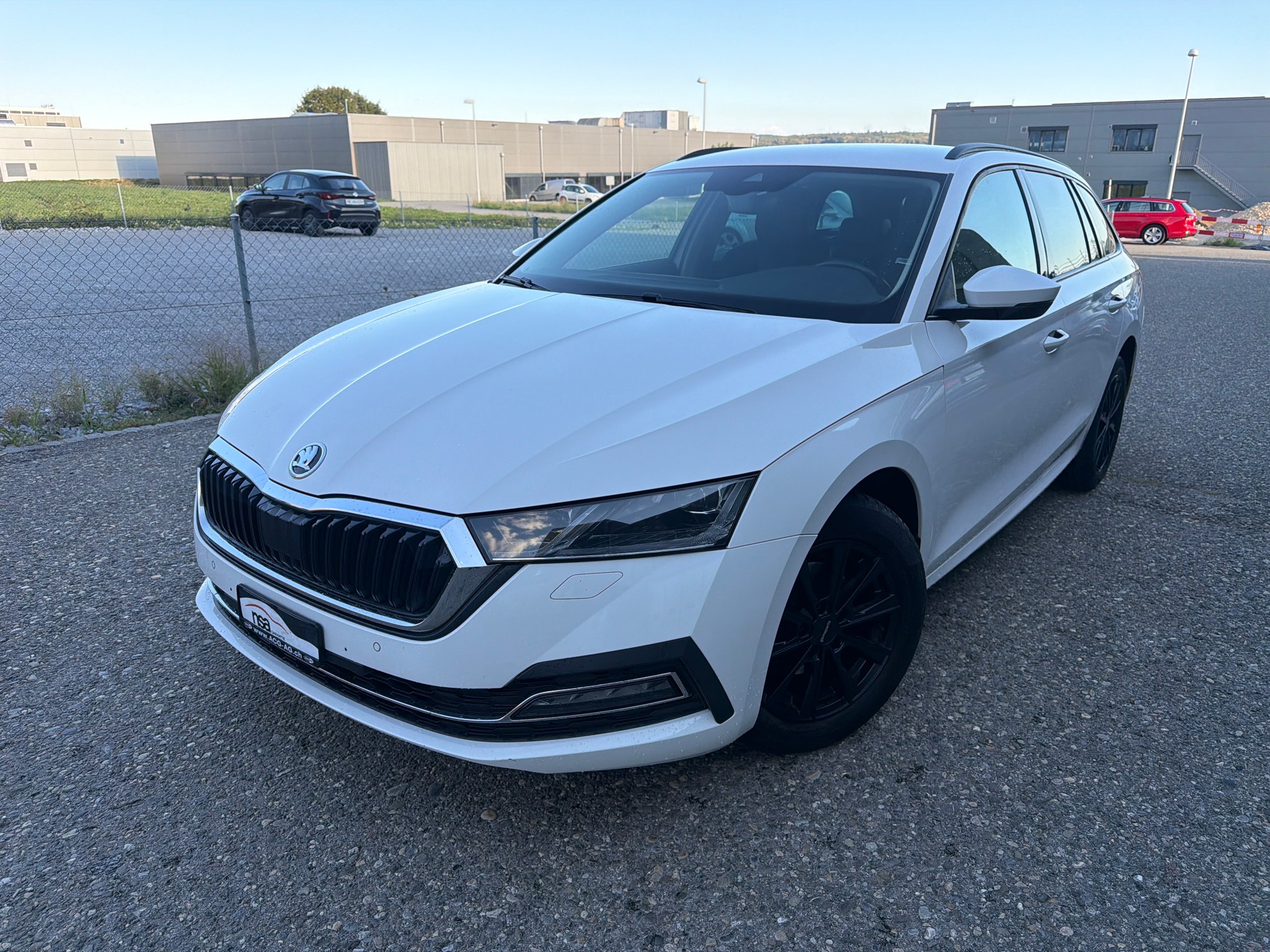 SKODA Octavia Combi 2.0 TDI DSG Style * Teil-Leder * Gr. Navi * LED * Klima-auto * PDC V&H * Tempomat * Frisch Ab MFK-image-0