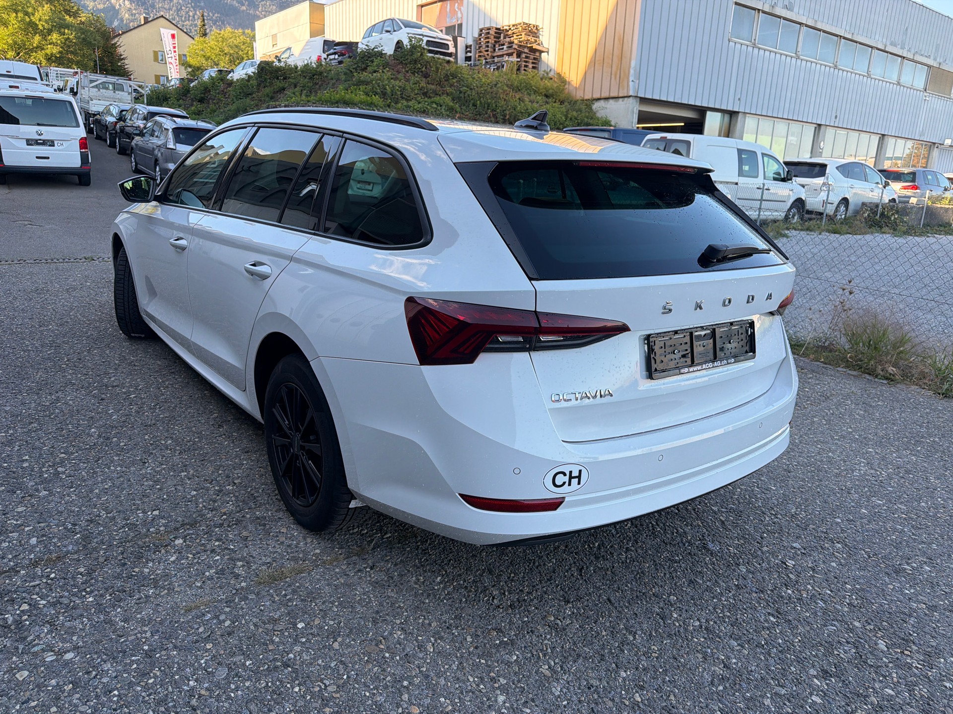 SKODA Octavia Combi 2.0 TDI DSG Style * Teil-Leder * Gr. Navi * LED * Klima-auto * PDC V&H * Tempomat * Frisch Ab MFK-image-11