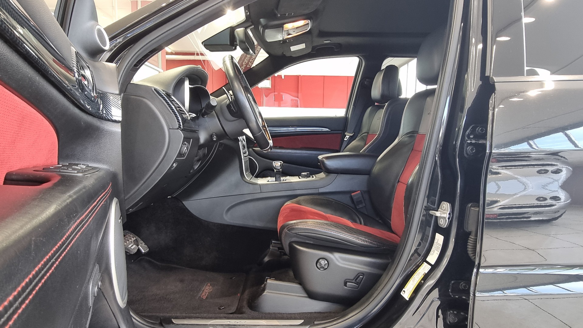 JEEP Grand Cherokee 6.4 V8 HEMI SRT8 Red Vapor-image-18