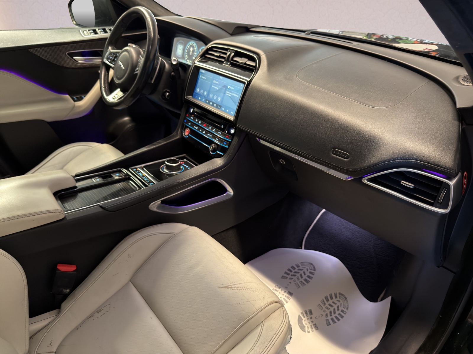 JAGUAR F-Pace 3.0 TD R-Sport AWD Automatik-image-12