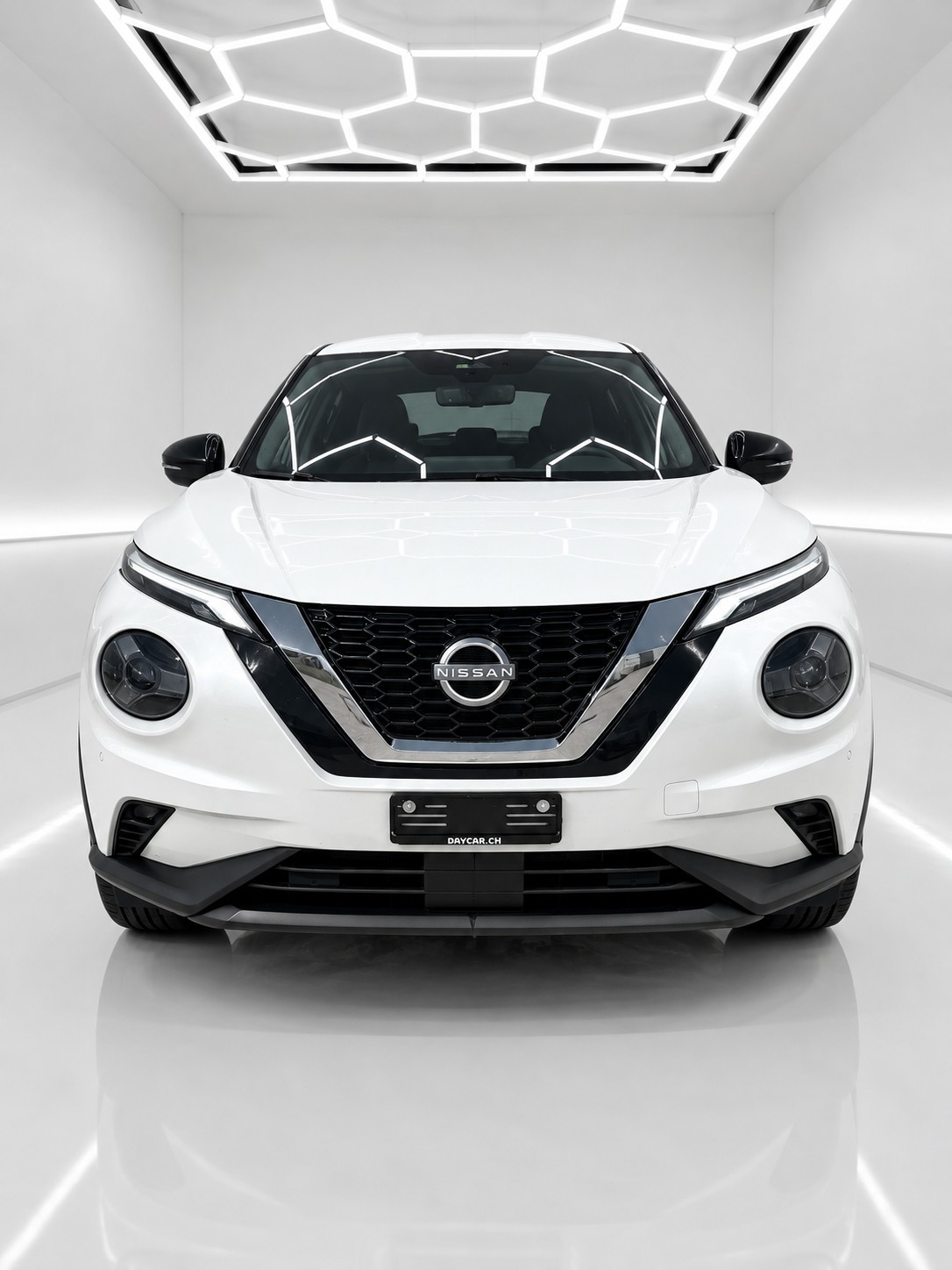 NISSAN Juke 1.0 DIG-T N-Connecta DCT-image-1