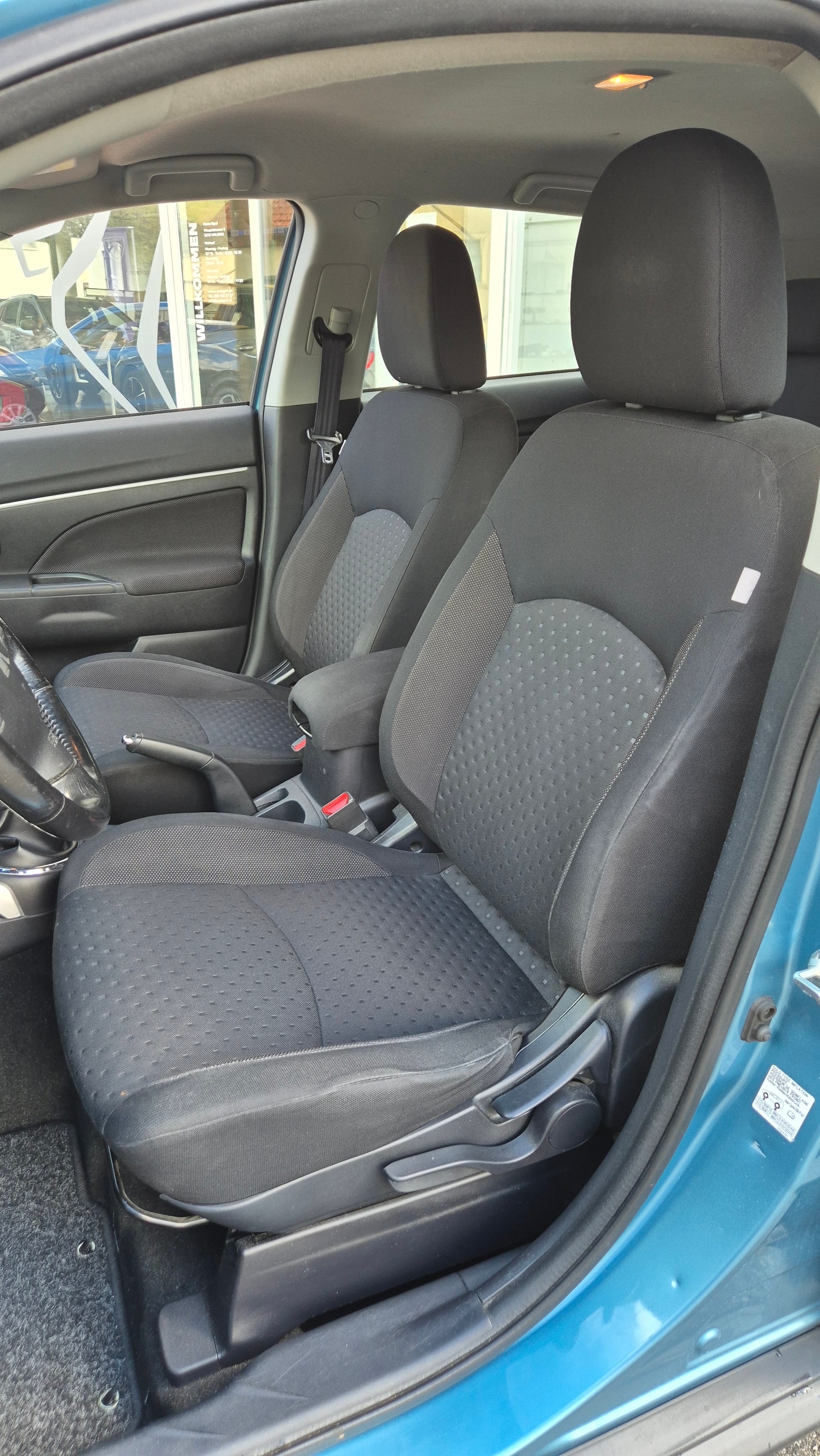 MITSUBISHI ASX 1.6 Invite 2WD-image-8