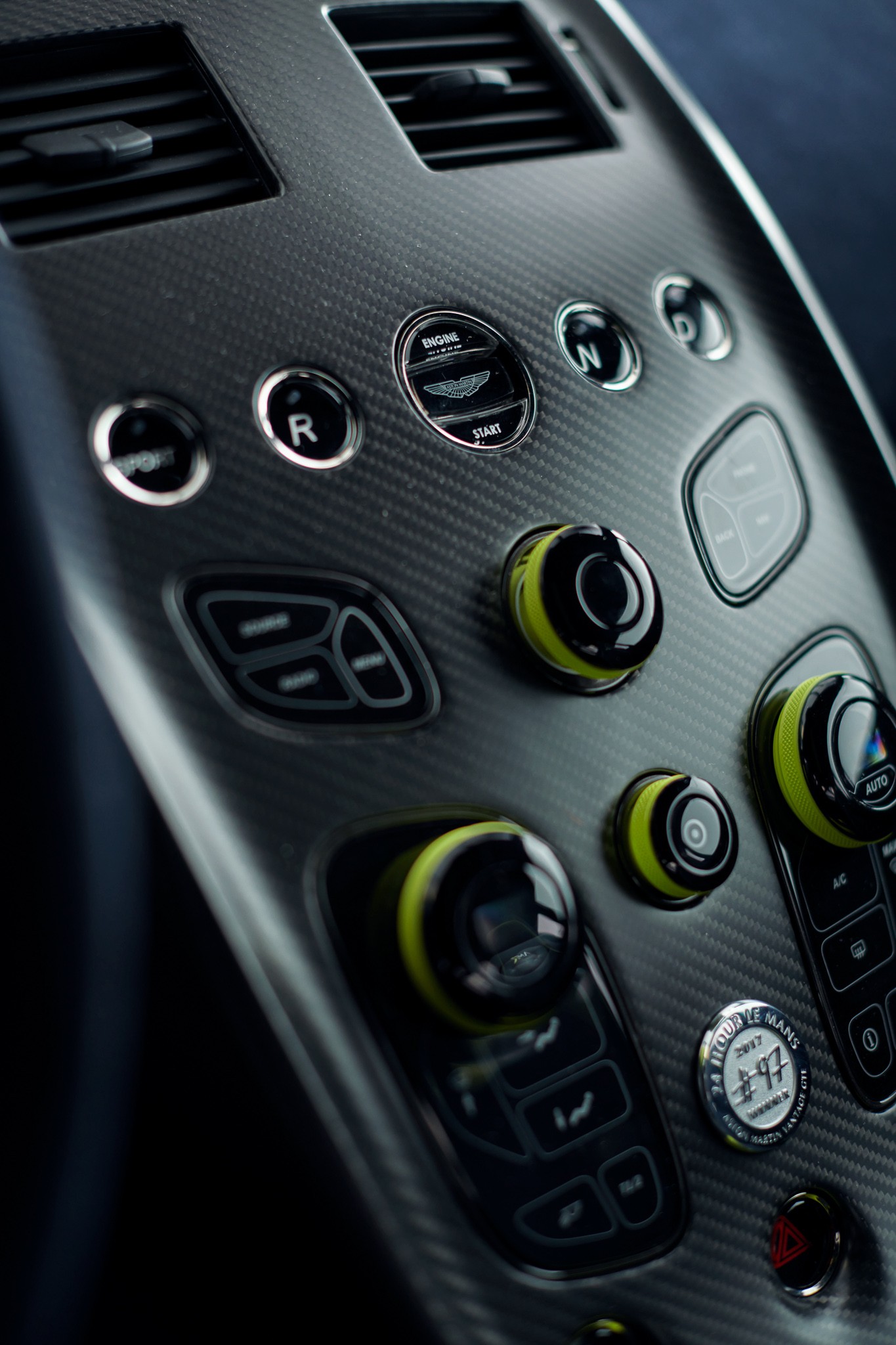 ASTON MARTIN Aston Martin Vantage AMR Pro-image-9
