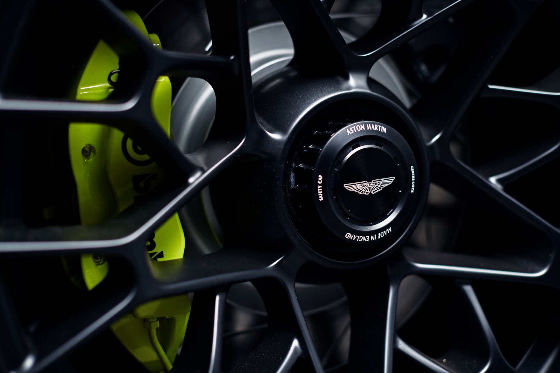 ASTON MARTIN Aston Martin Vantage AMR Pro-image-5
