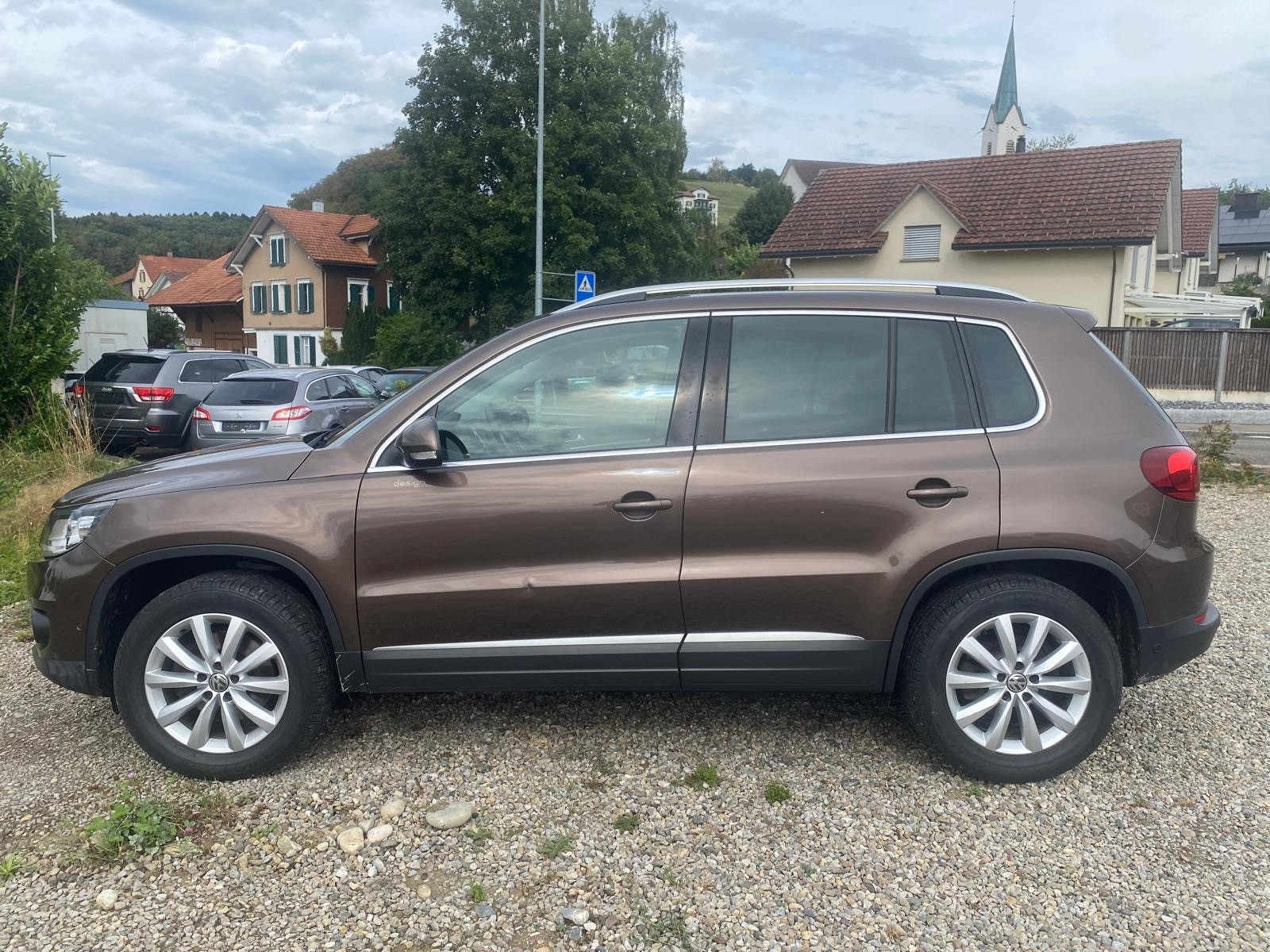 VW Tiguan 2.0 TDI BMT Design 4Motion DSG-image-3