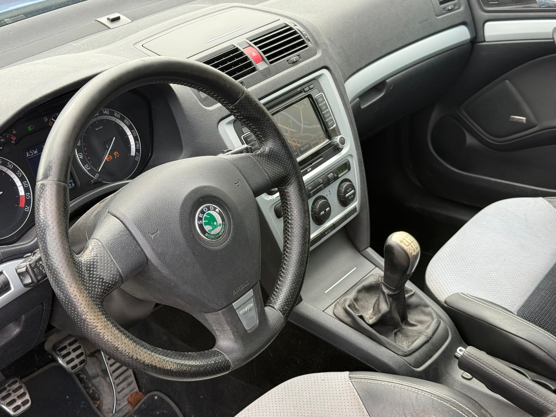 SKODA Octavia 2.0 TFSI RS-image-8