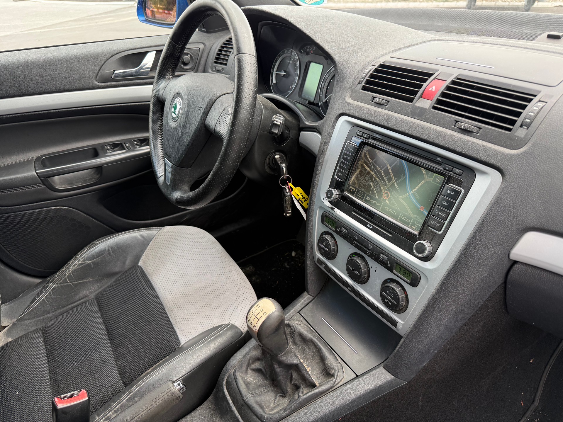 SKODA Octavia 2.0 TFSI RS-image-9