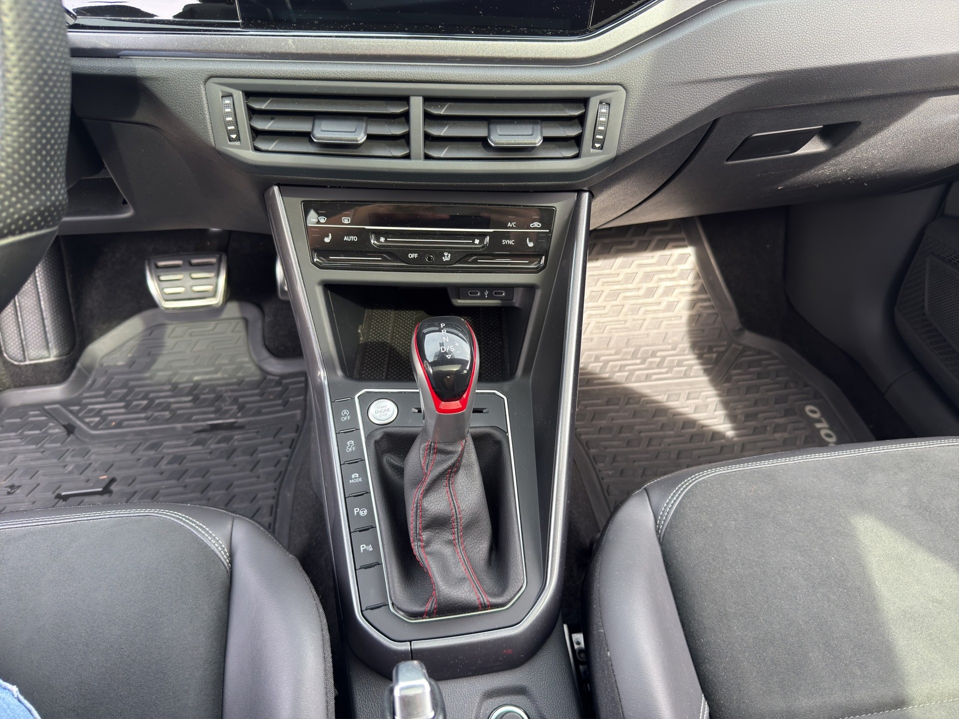 VW Polo 2.0 TSI GTI Edition 25 DSG-image-9