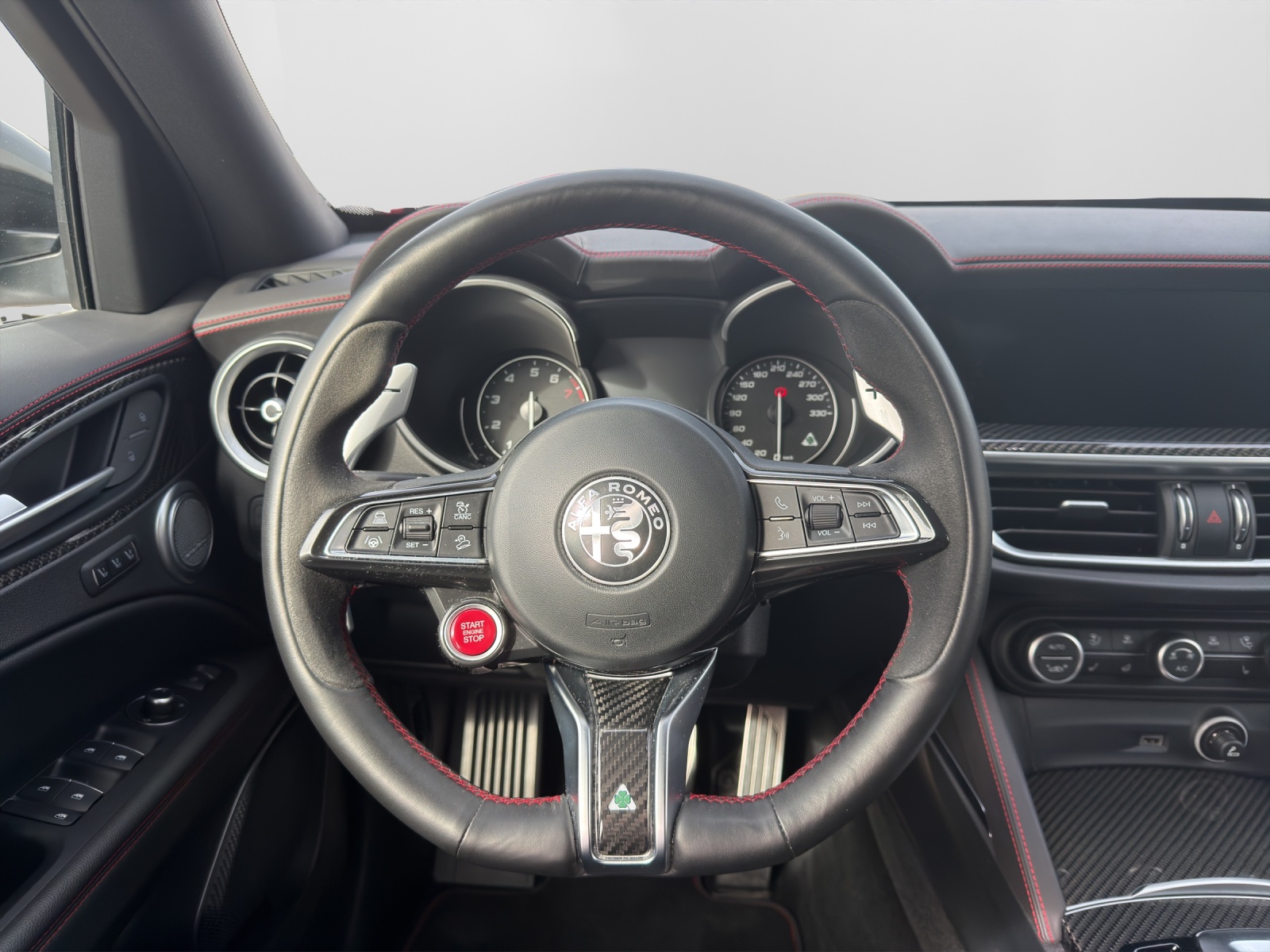 ALFA ROMEO Stelvio 2.9 V6 Biturbo Q4 Quadrifoglio-image-9