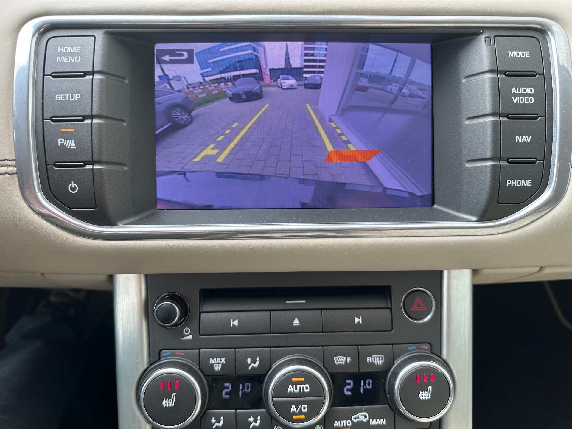 LAND ROVER Range Rover Evoque 2.2 SD4 Prestige AT6-image-10