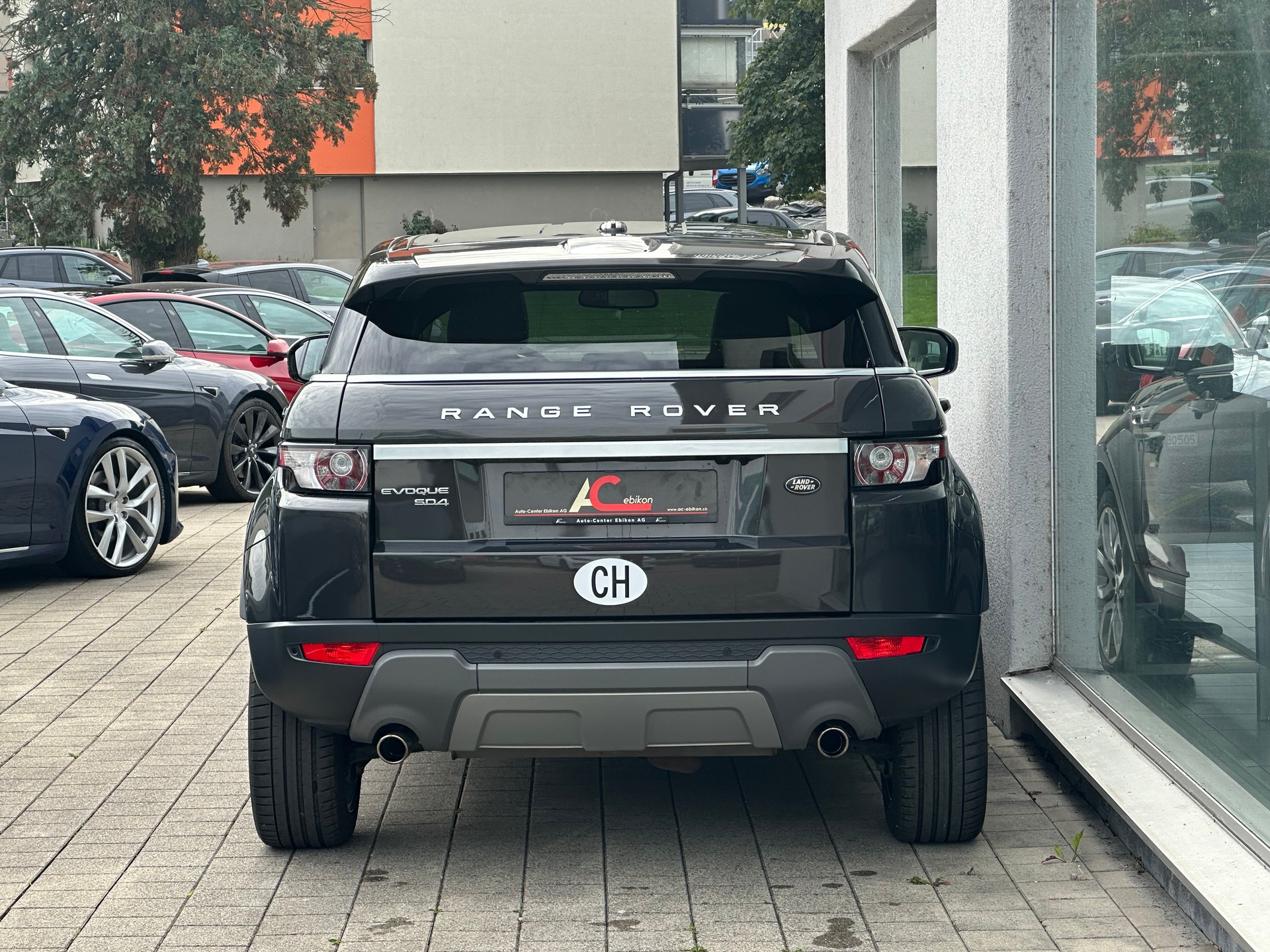LAND ROVER Range Rover Evoque 2.2 SD4 Prestige AT6-image-4