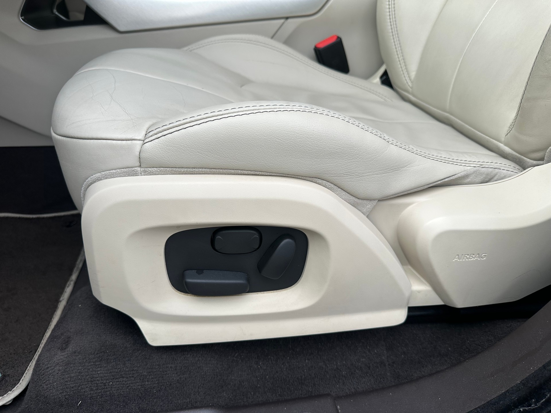 LAND ROVER Range Rover Evoque 2.2 SD4 Prestige AT6-image-16