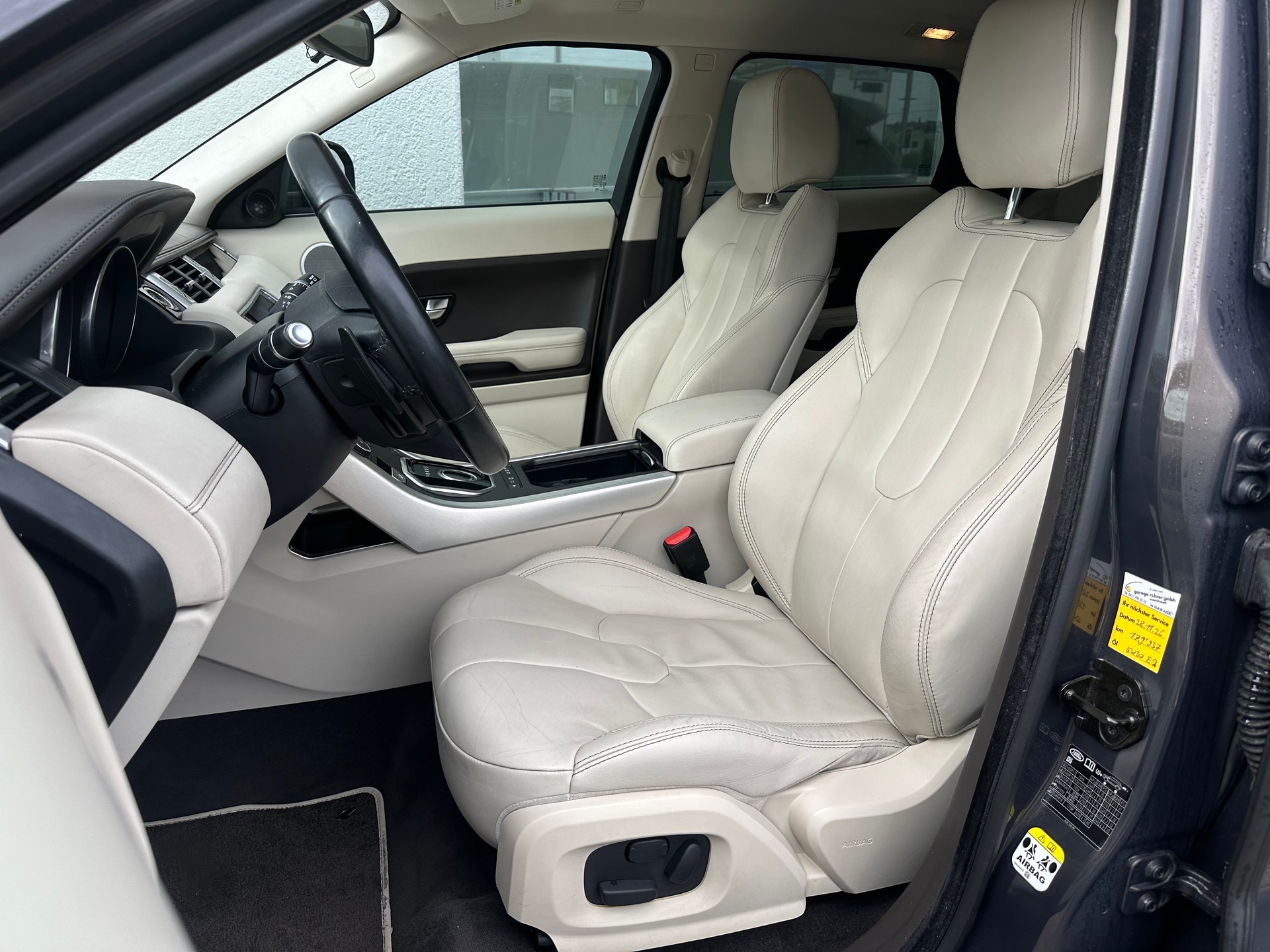 LAND ROVER Range Rover Evoque 2.2 SD4 Prestige AT6-image-6