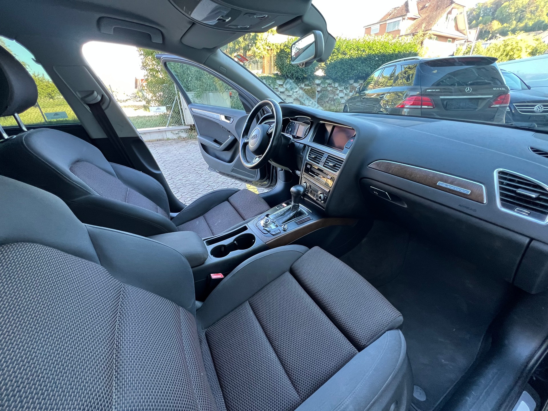 AUDI A4 allroad 2.0 TFSI quattro S-tronic-image-13