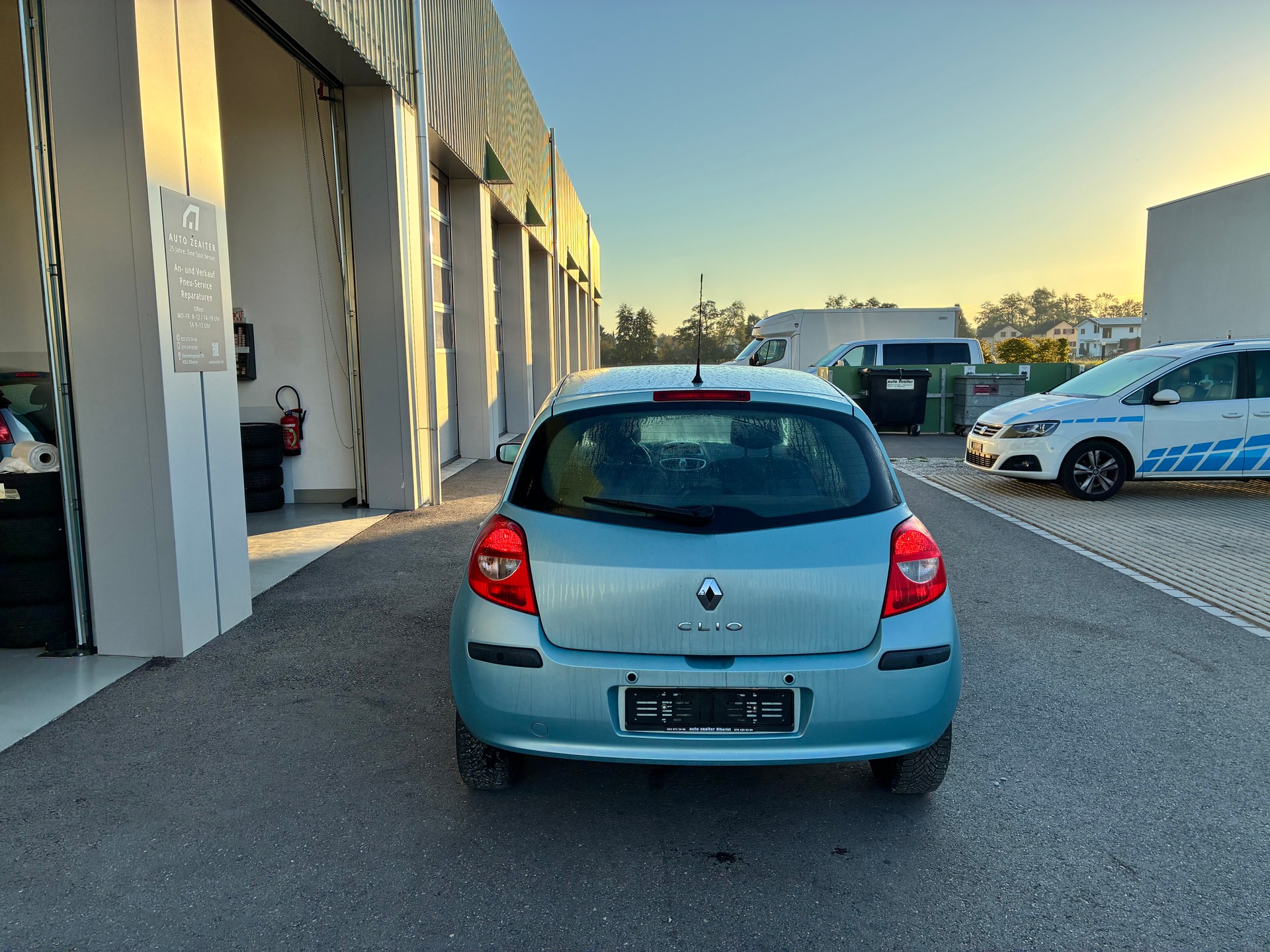 RENAULT Clio 1.6 16V Exception Automatic-image-3