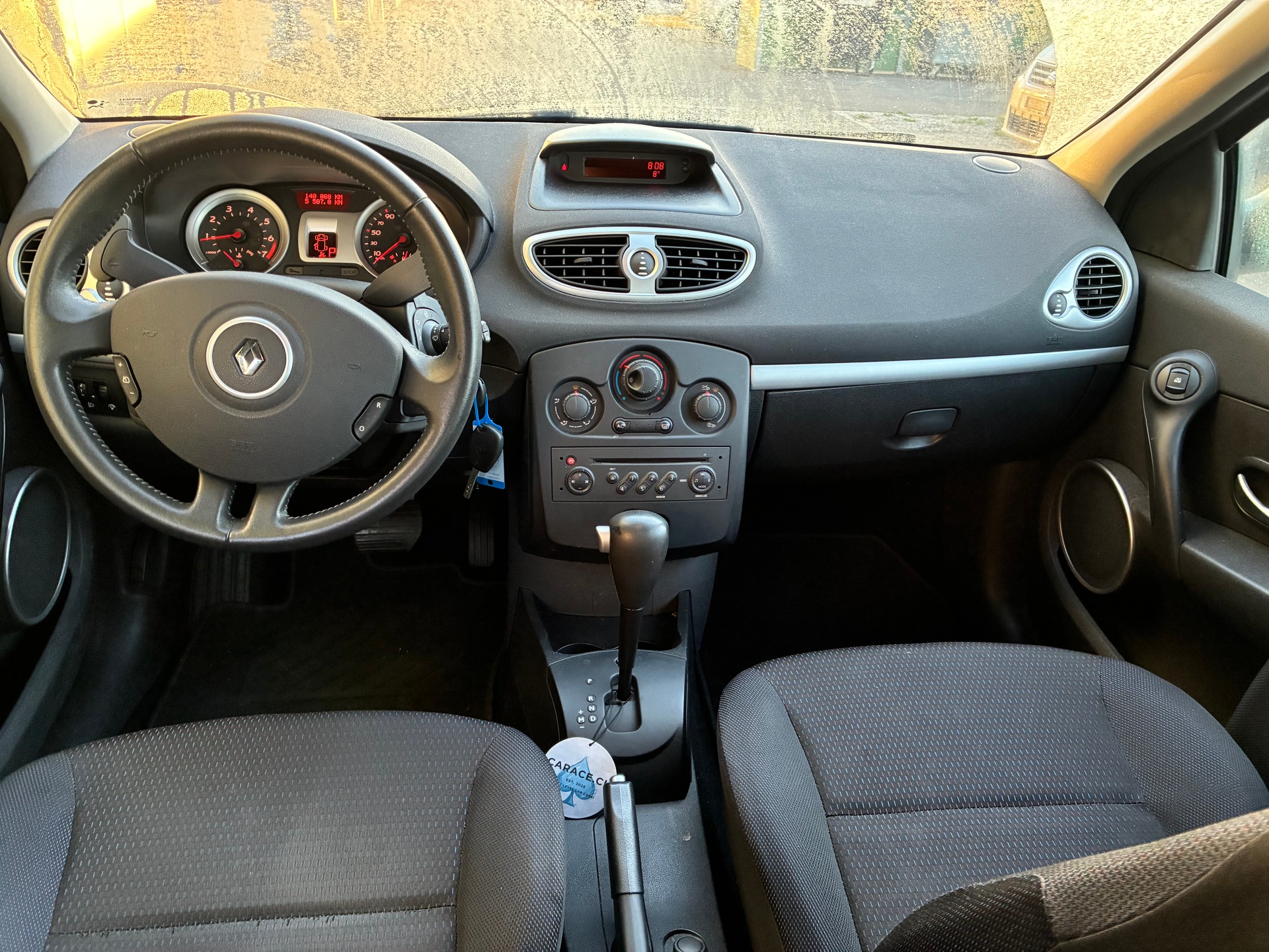 RENAULT Clio 1.6 16V Exception Automatic-image-6