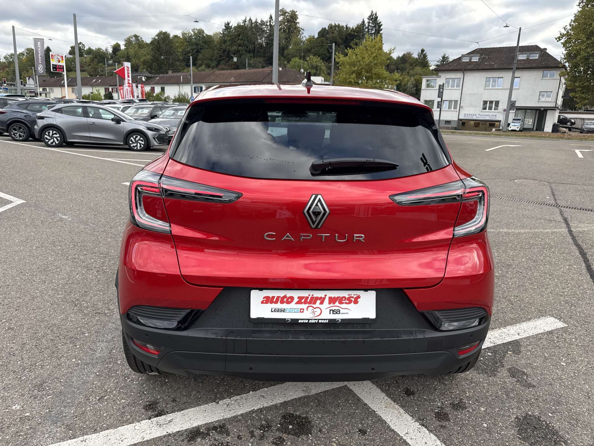 RENAULT Captur 1.3 TCe Techno EDC-Automat-image-14