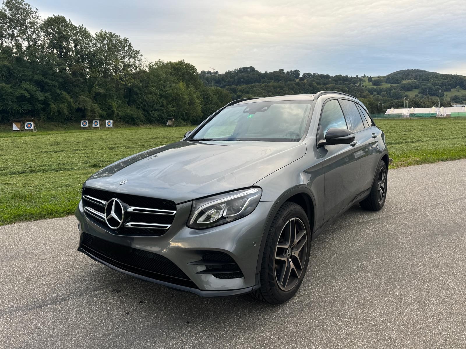 MERCEDES-BENZ GLC 250 AMG Line 4Matic 9G-Tronic-image-1
