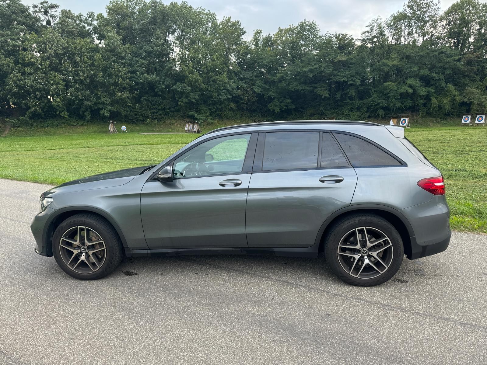 MERCEDES-BENZ GLC 250 AMG Line 4Matic 9G-Tronic-image-2