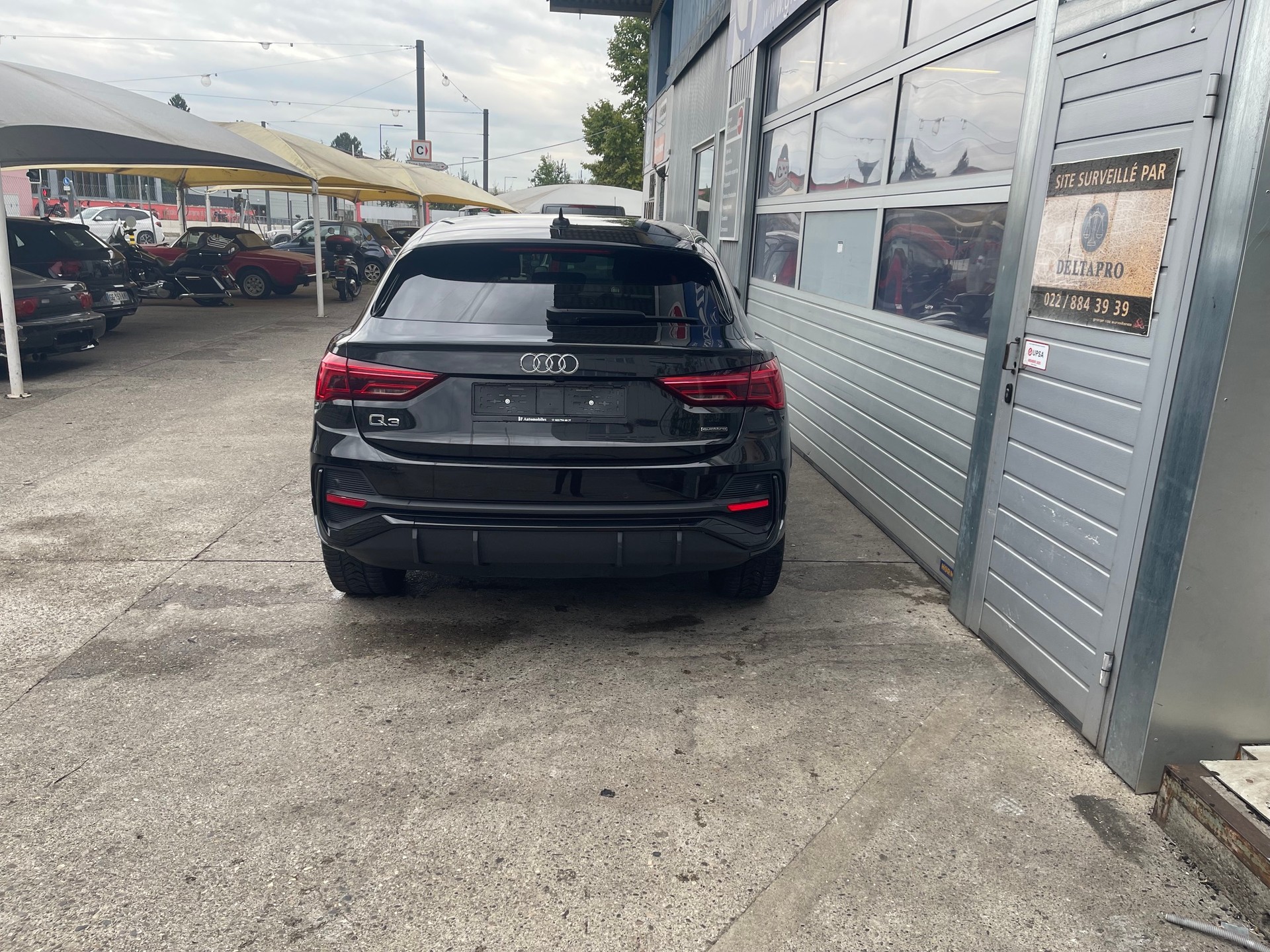 AUDI Q3 Sportback 40 TDI S line quattro S-tronic-image-2