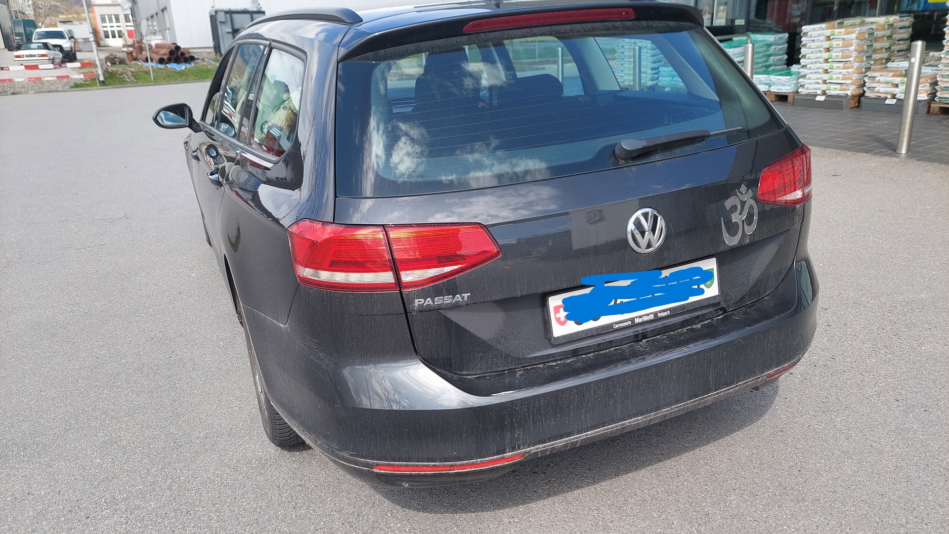 VW VW Passat Variant 1.6 TDI Business Line-image-1
