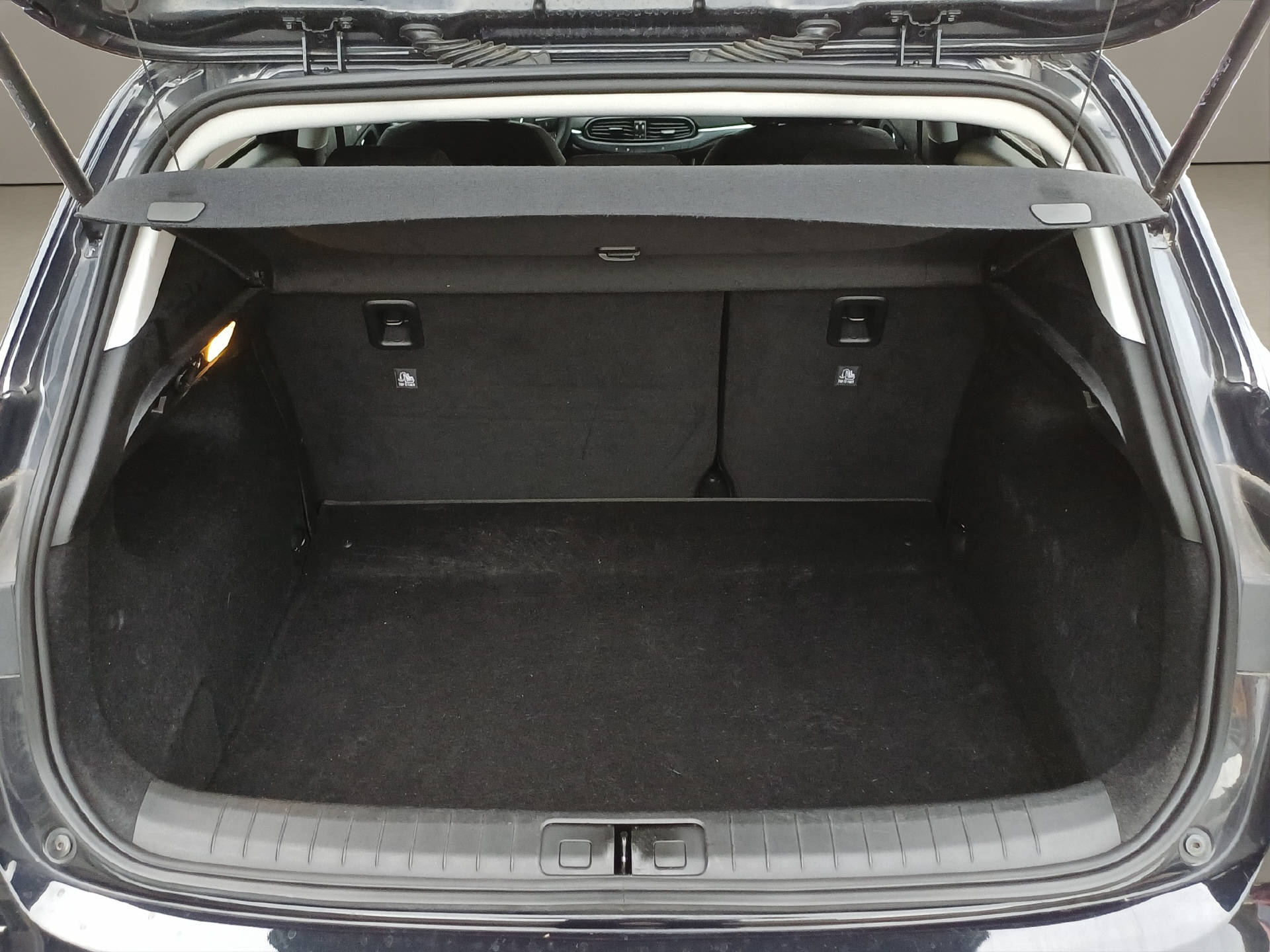 FIAT Tipo 1.4 T-Jet Lounge-image-13