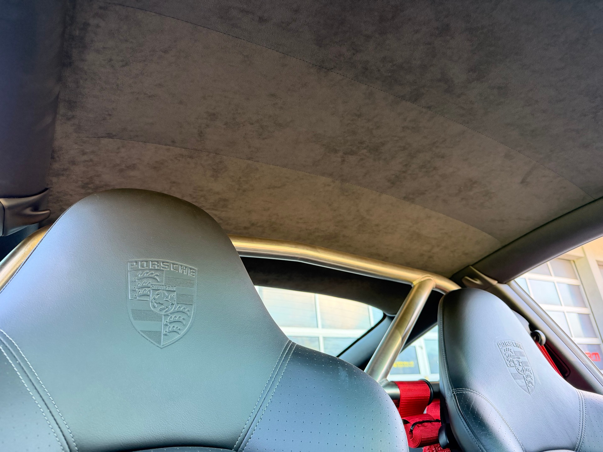 PORSCHE 911 GT3-image-18