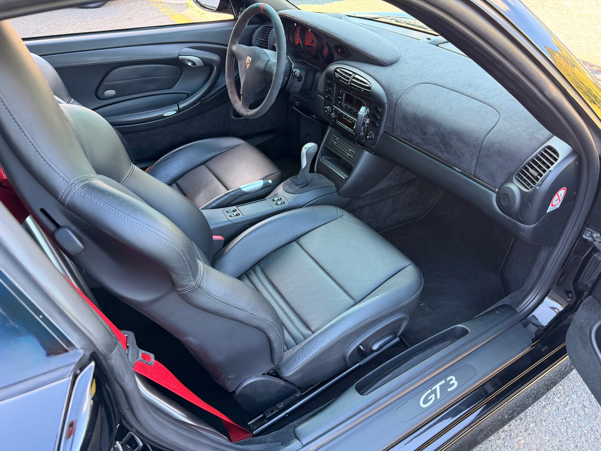PORSCHE 911 GT3-image-13