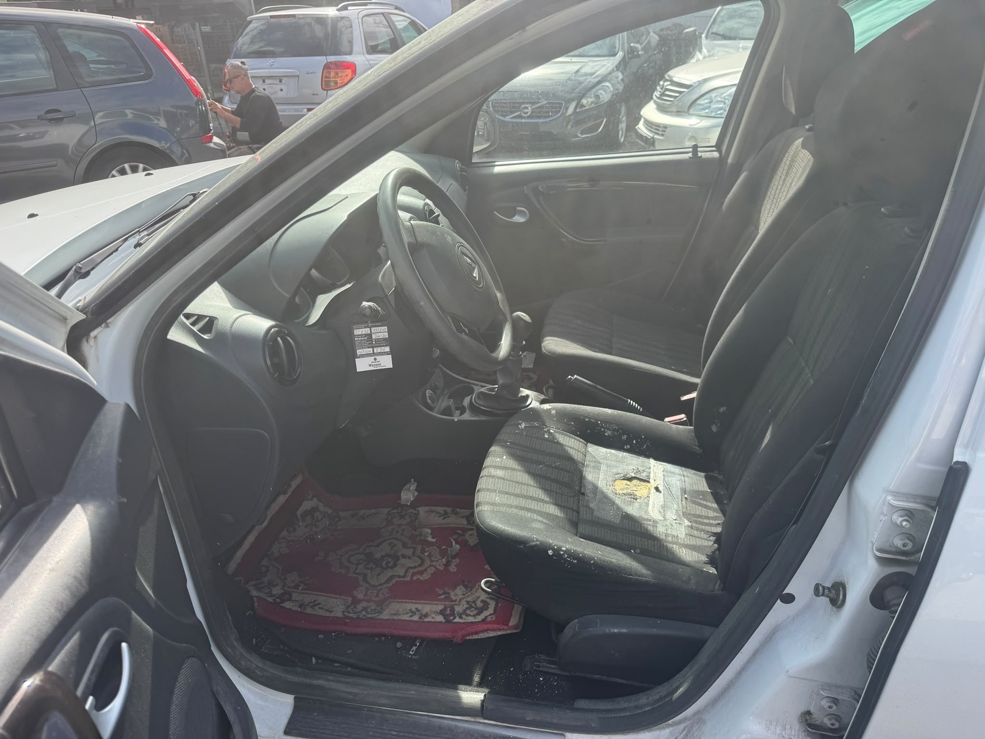 DACIA Duster 1.5 dCi Lauréate 4x4-image-6