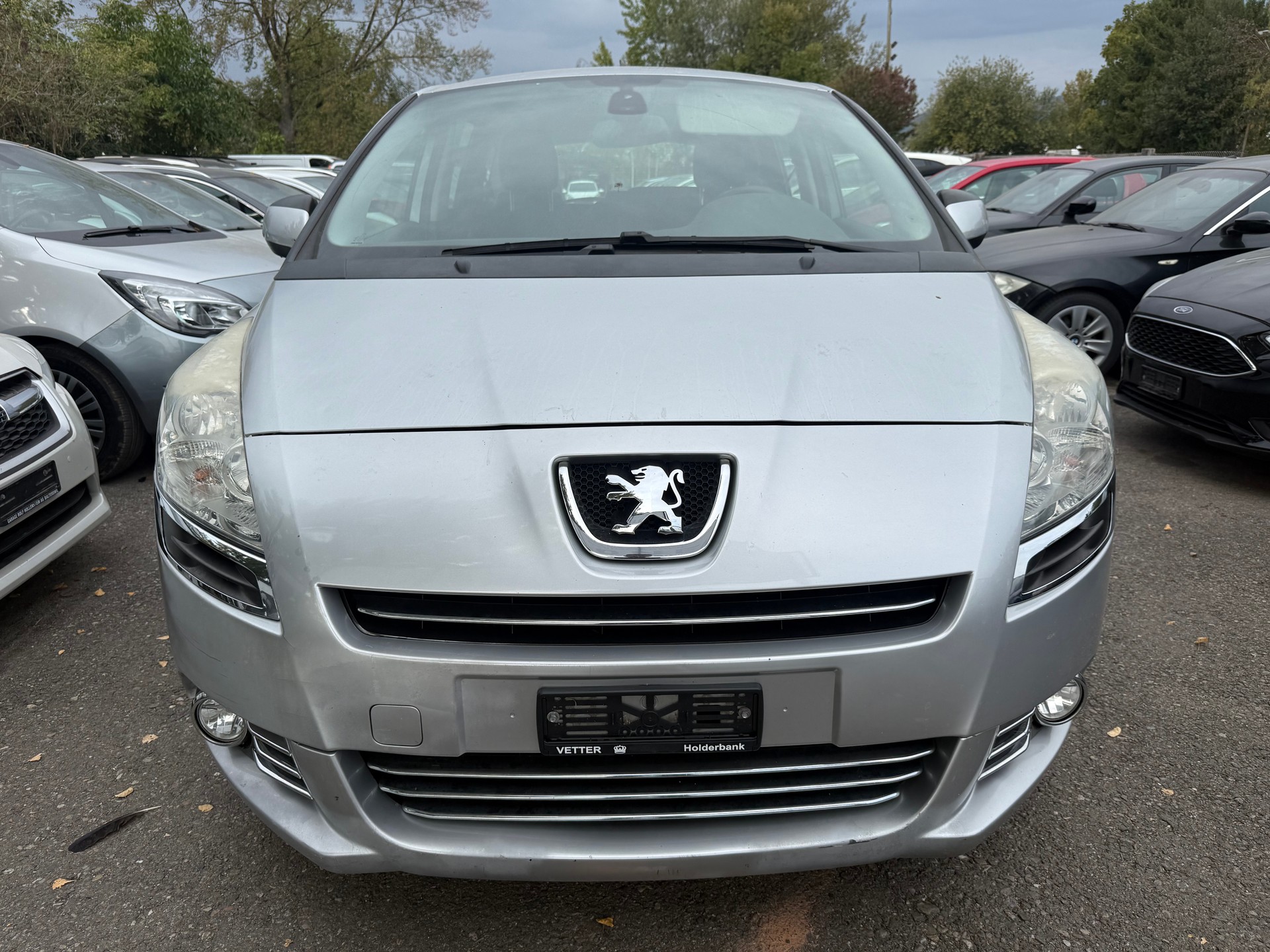 PEUGEOT 5008 1.6 16V T Active-image-1
