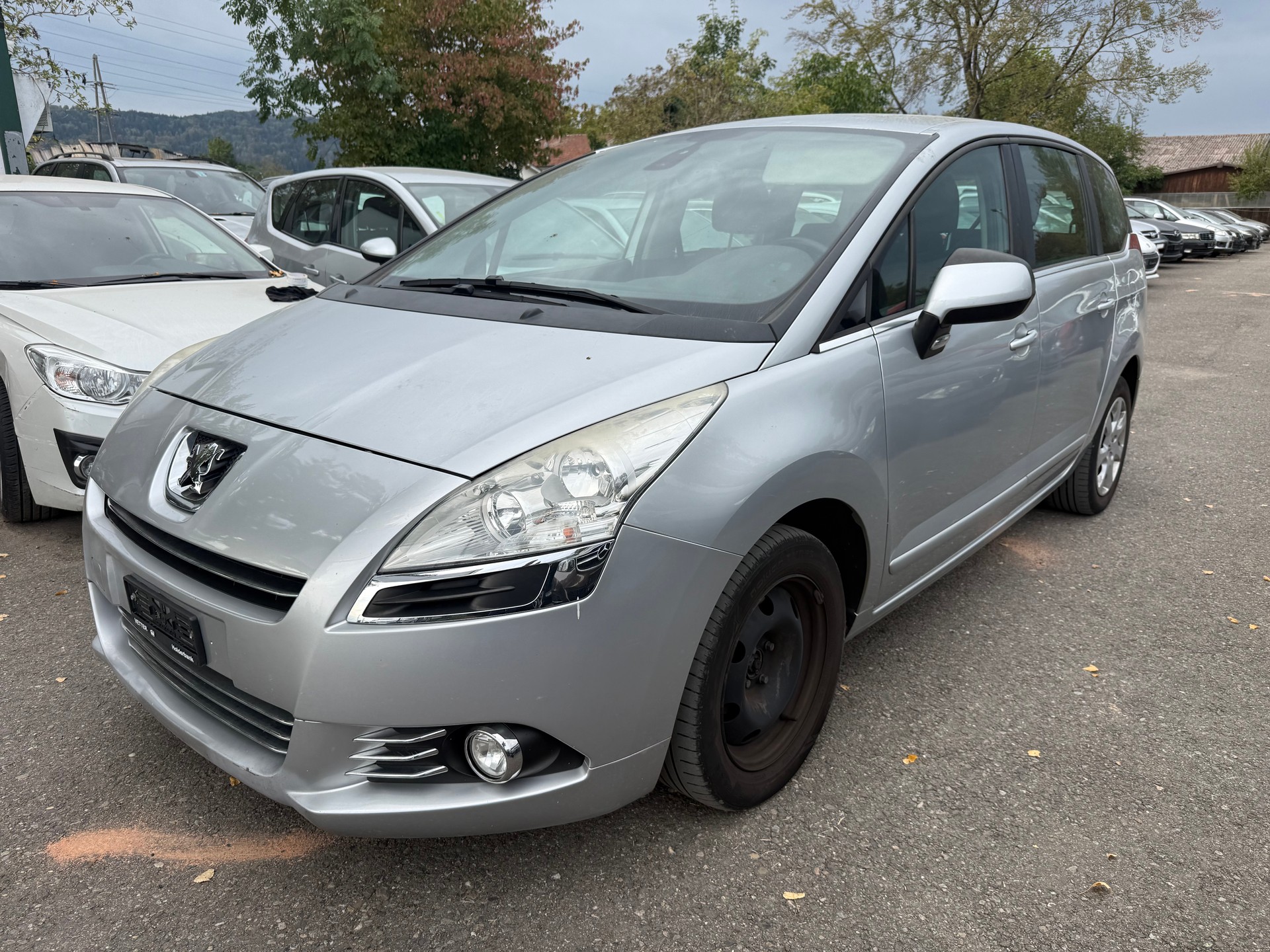 PEUGEOT 5008 1.6 16V T Active-image-2