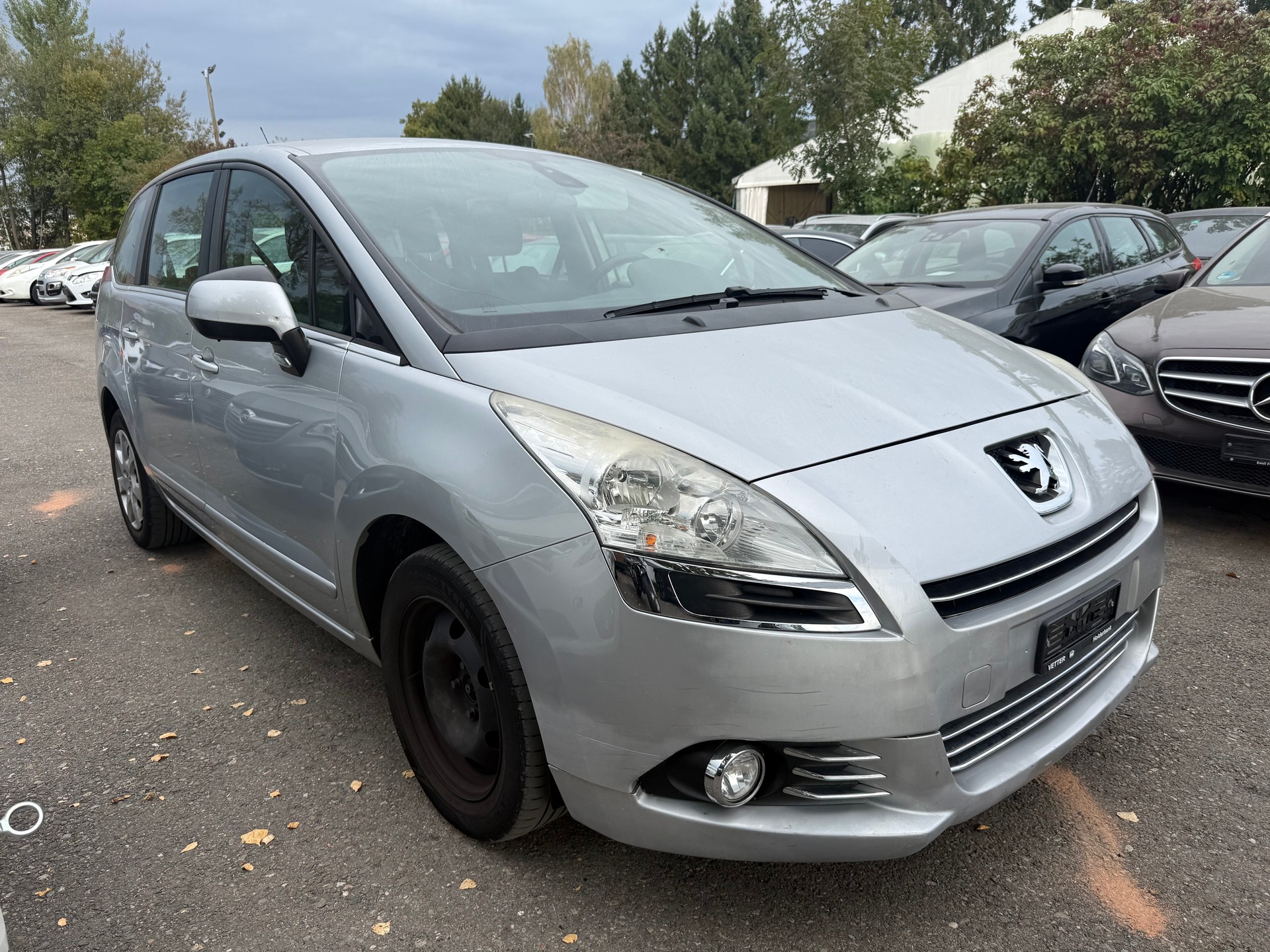 PEUGEOT 5008 1.6 16V T Active-image-0