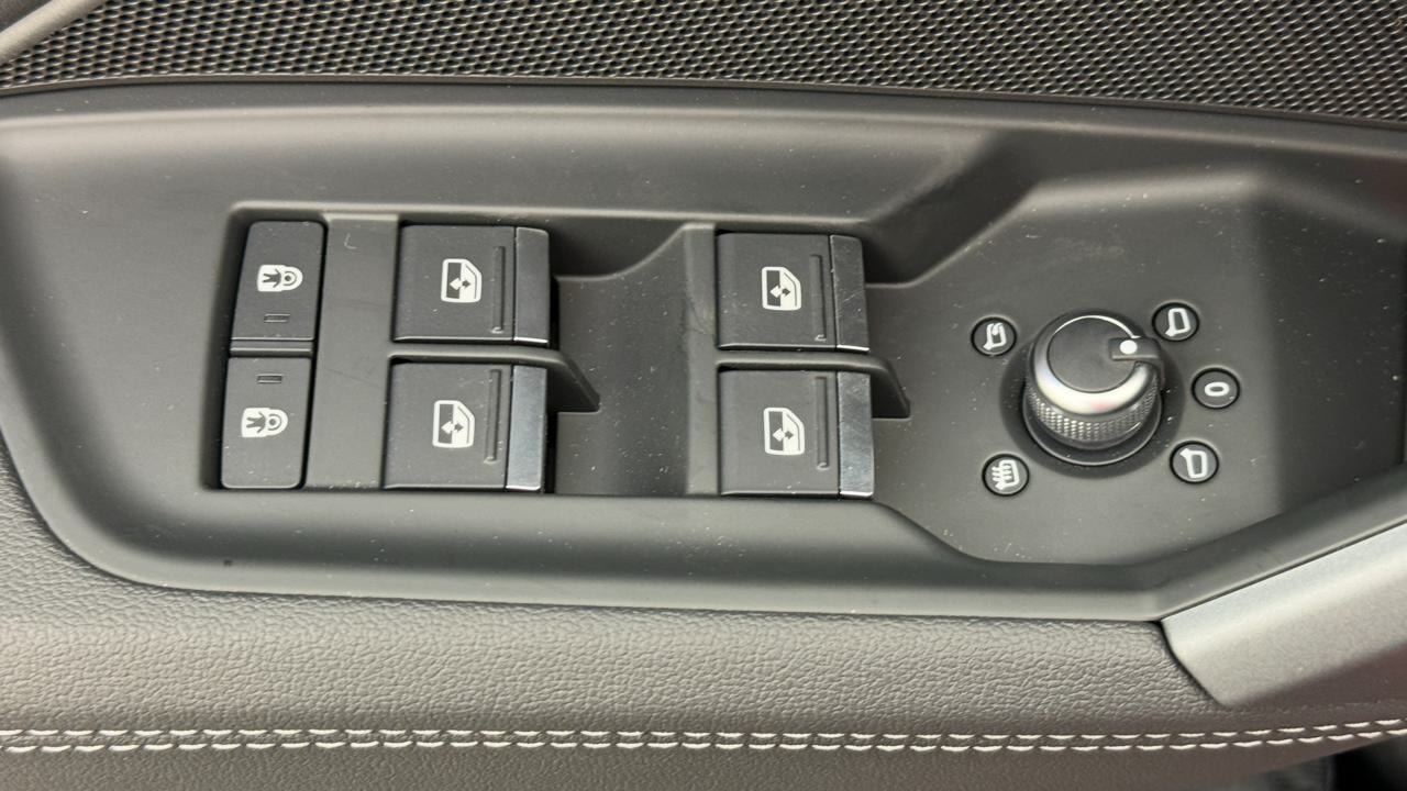 AUDI A3 Sportback TFSI 110 kW S line S tronic-image-8