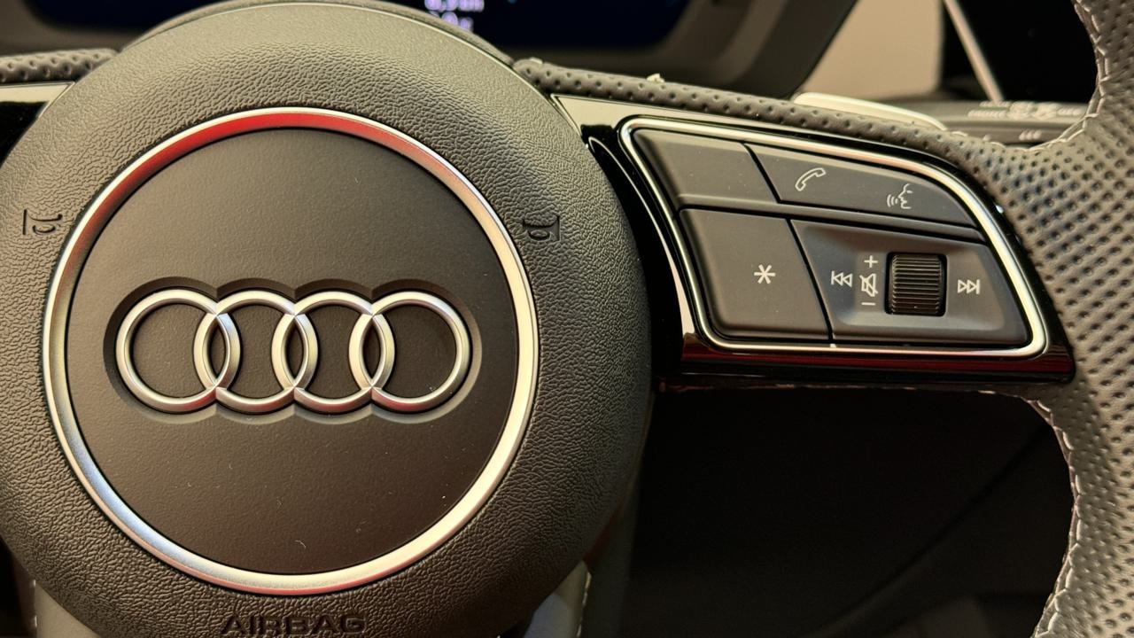 AUDI A3 Sportback TFSI 110 kW S line S tronic-image-9